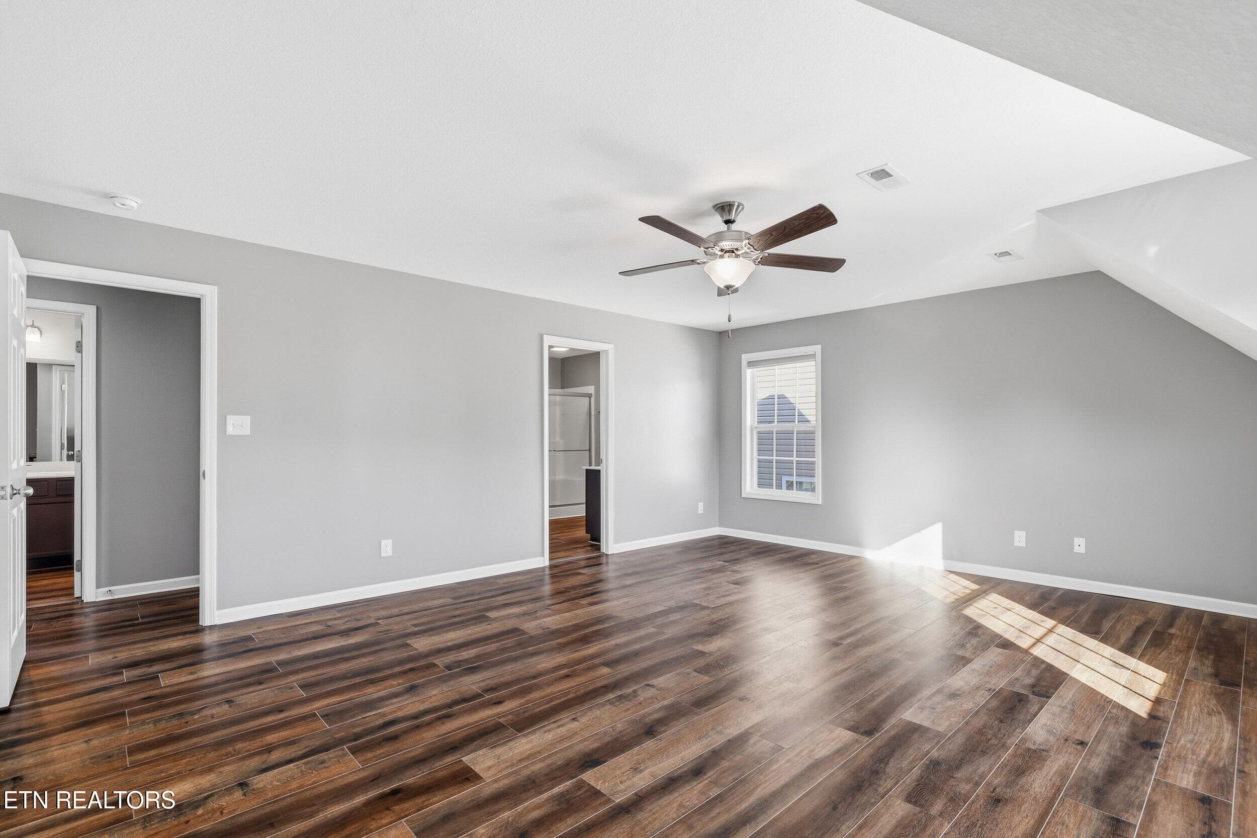 18 - Primary Bedroom - 7356 Ladd Rd, Powell, TN 37849, Powell