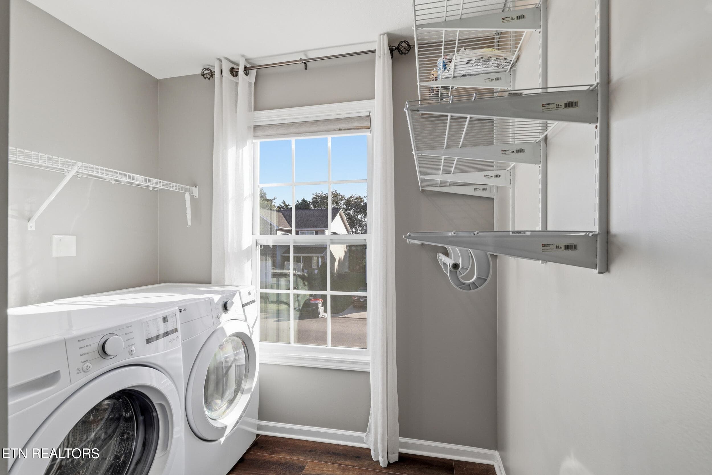 22 - Laundry - 7356 Ladd Rd, Powell, TN 37849, Powell