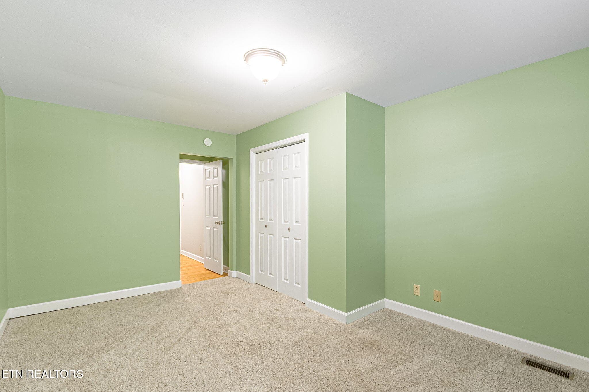 20-web-or-mls-020--FULL - 5620 Scenichills Rd, Knoxville, TN 37912, Knoxville
