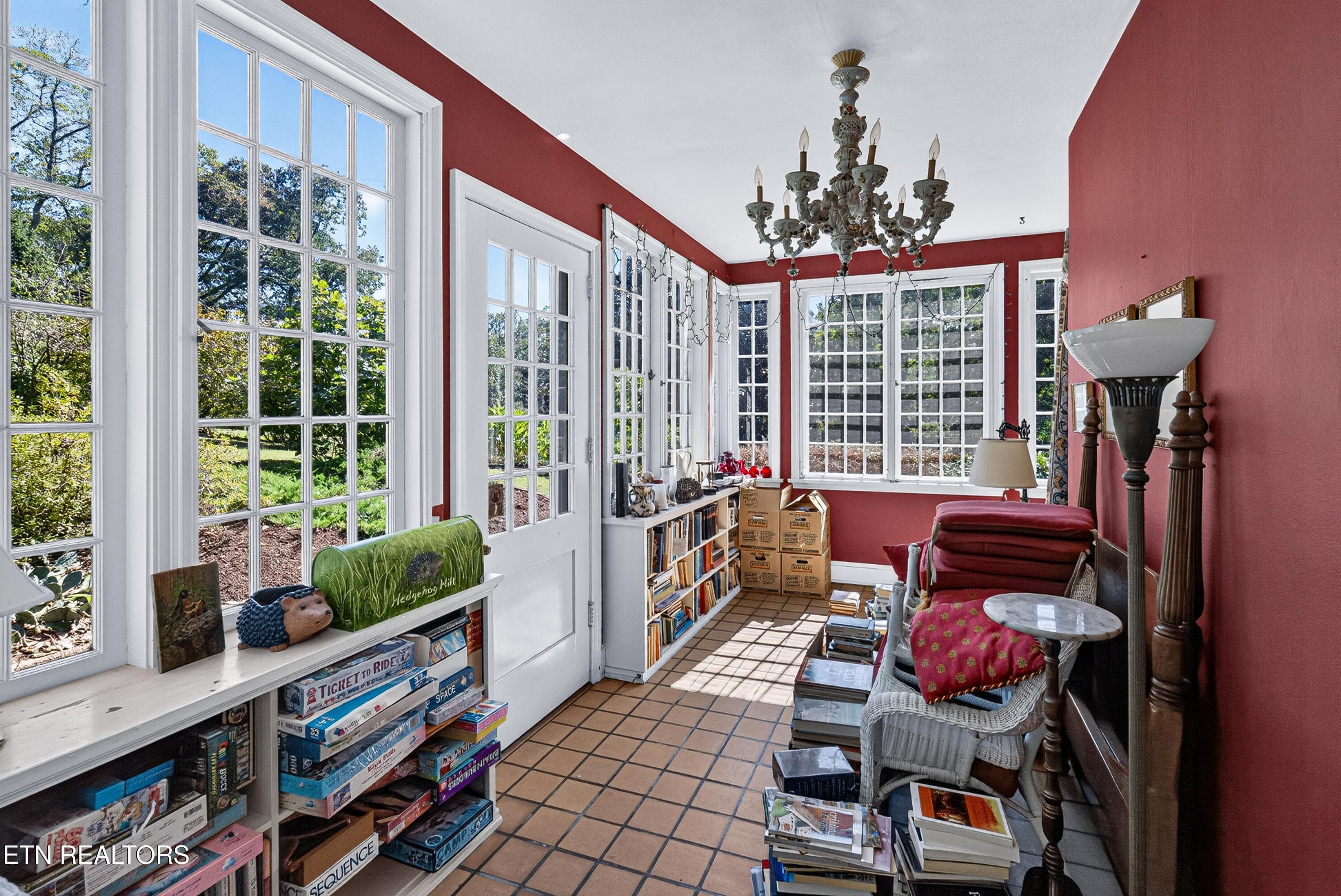 Sun Room - 4063 Alta Vista Way, Knoxville, TN 37919, Knoxville