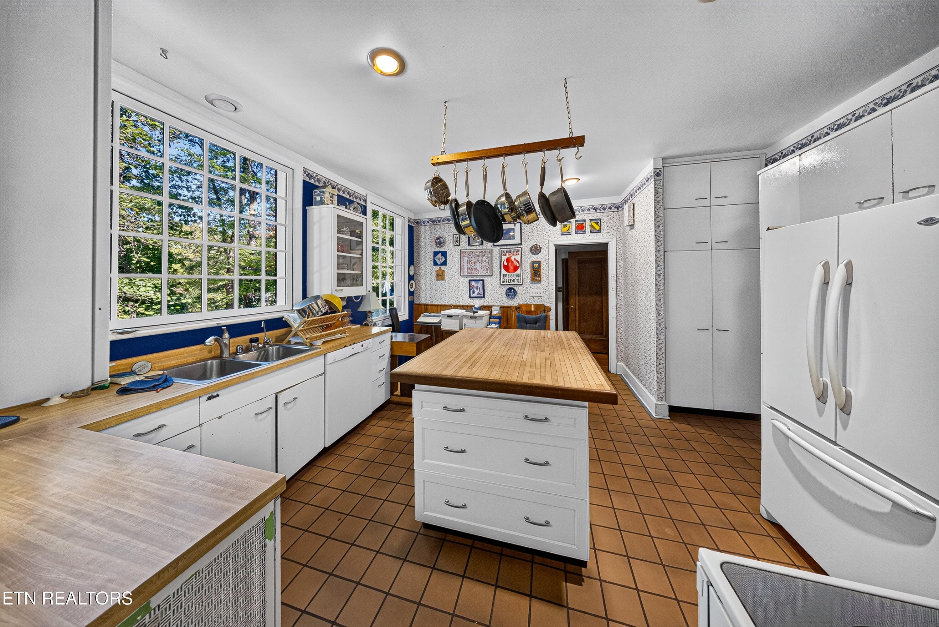 Kitchen - 4063 Alta Vista Way, Knoxville, TN 37919, Knoxville