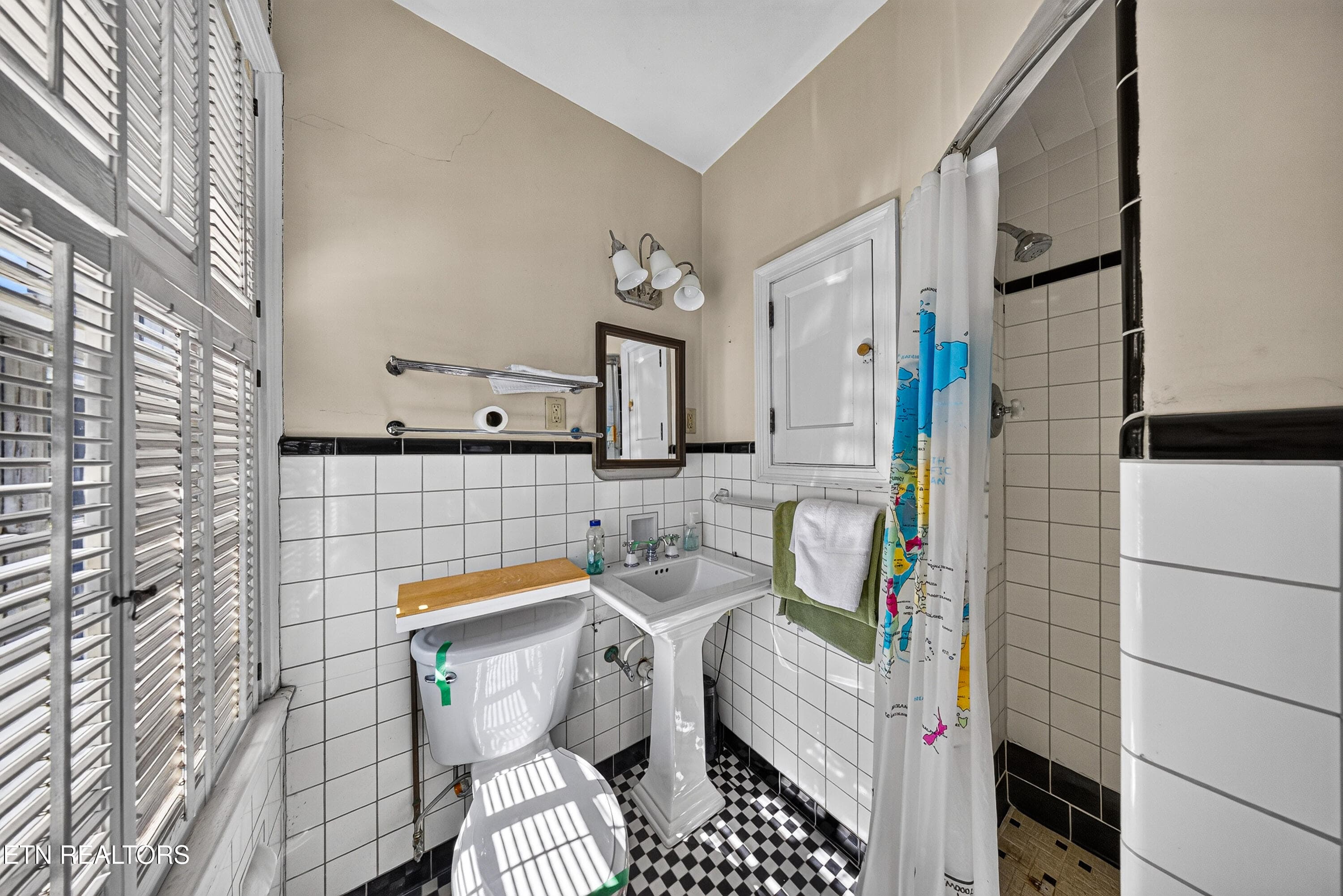 Master Bath - 4063 Alta Vista Way, Knoxville, TN 37919, Knoxville