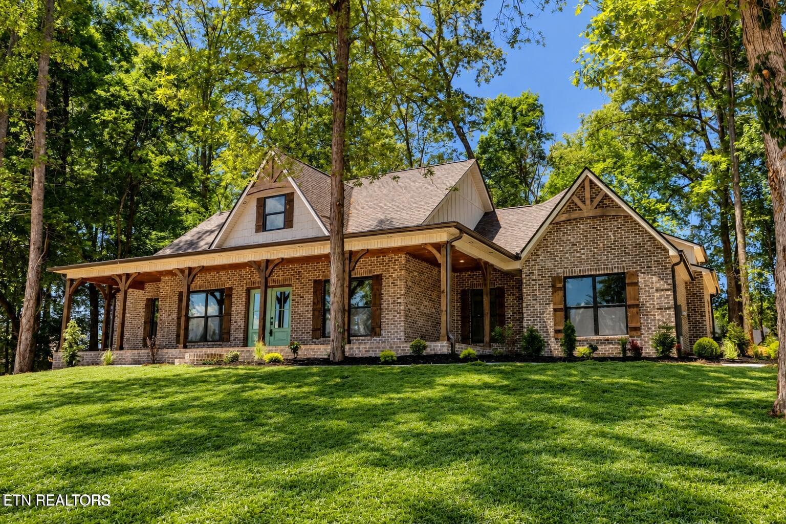 Welcome to 5816 Caswell Drive - 5816 Caswell Drive, Greenback, TN 37742