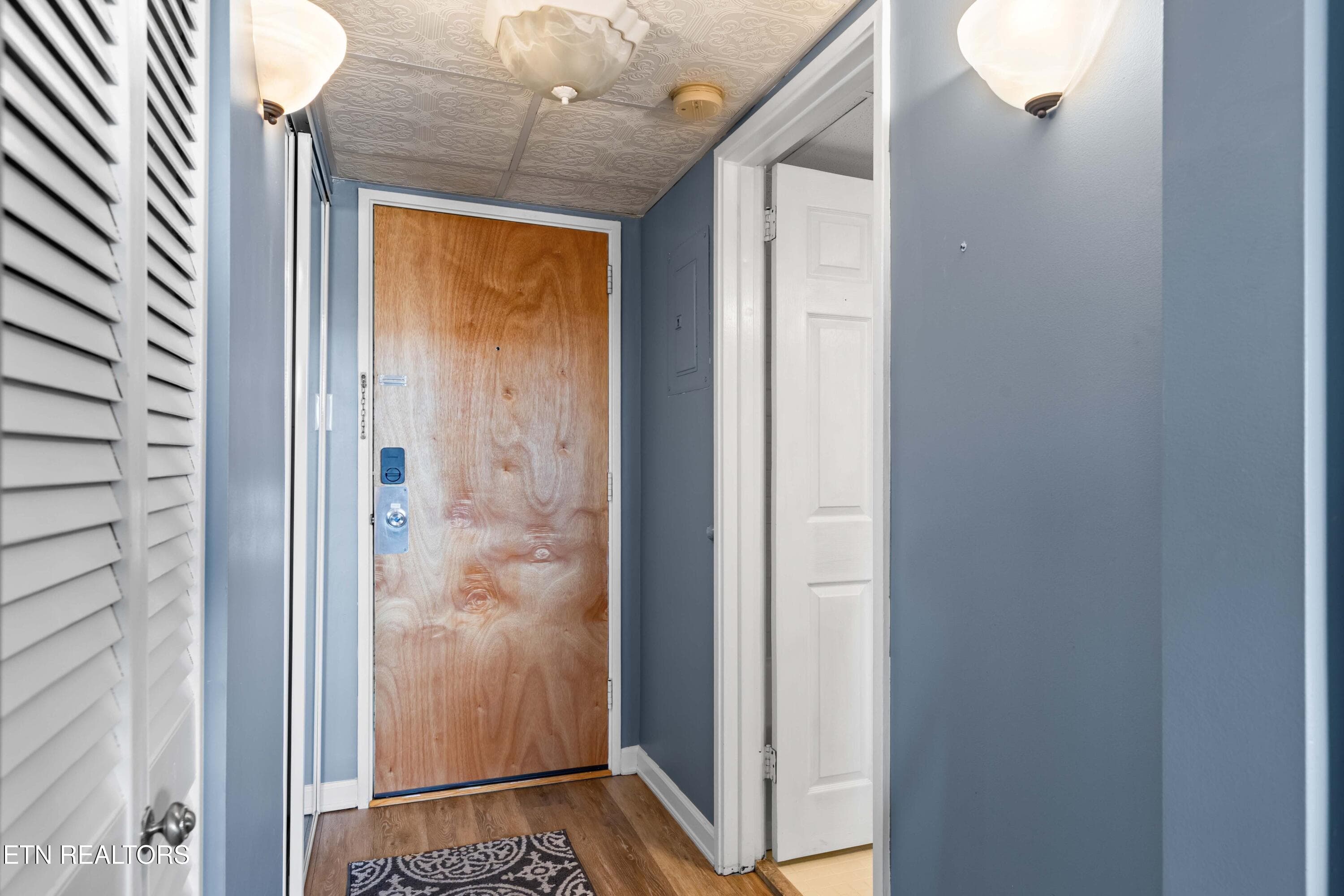 030A6874 - 1700 Clinch Ave 311, Knoxville, TN 37916, Knoxville