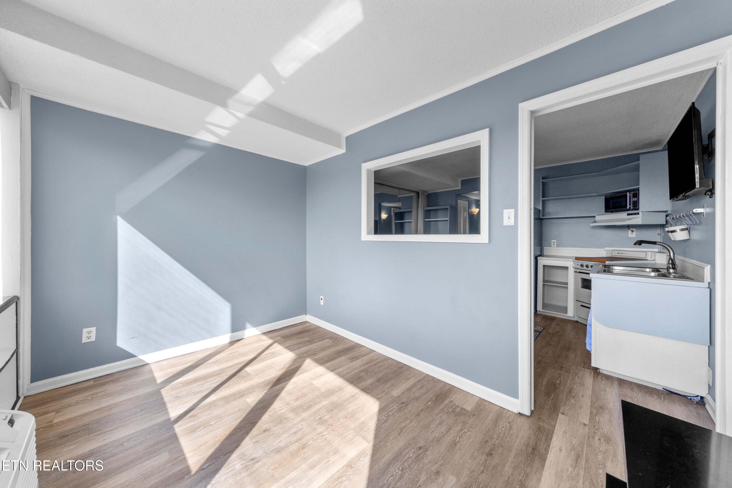 030A6832 - 1700 Clinch Ave 311, Knoxville, TN 37916, Knoxville