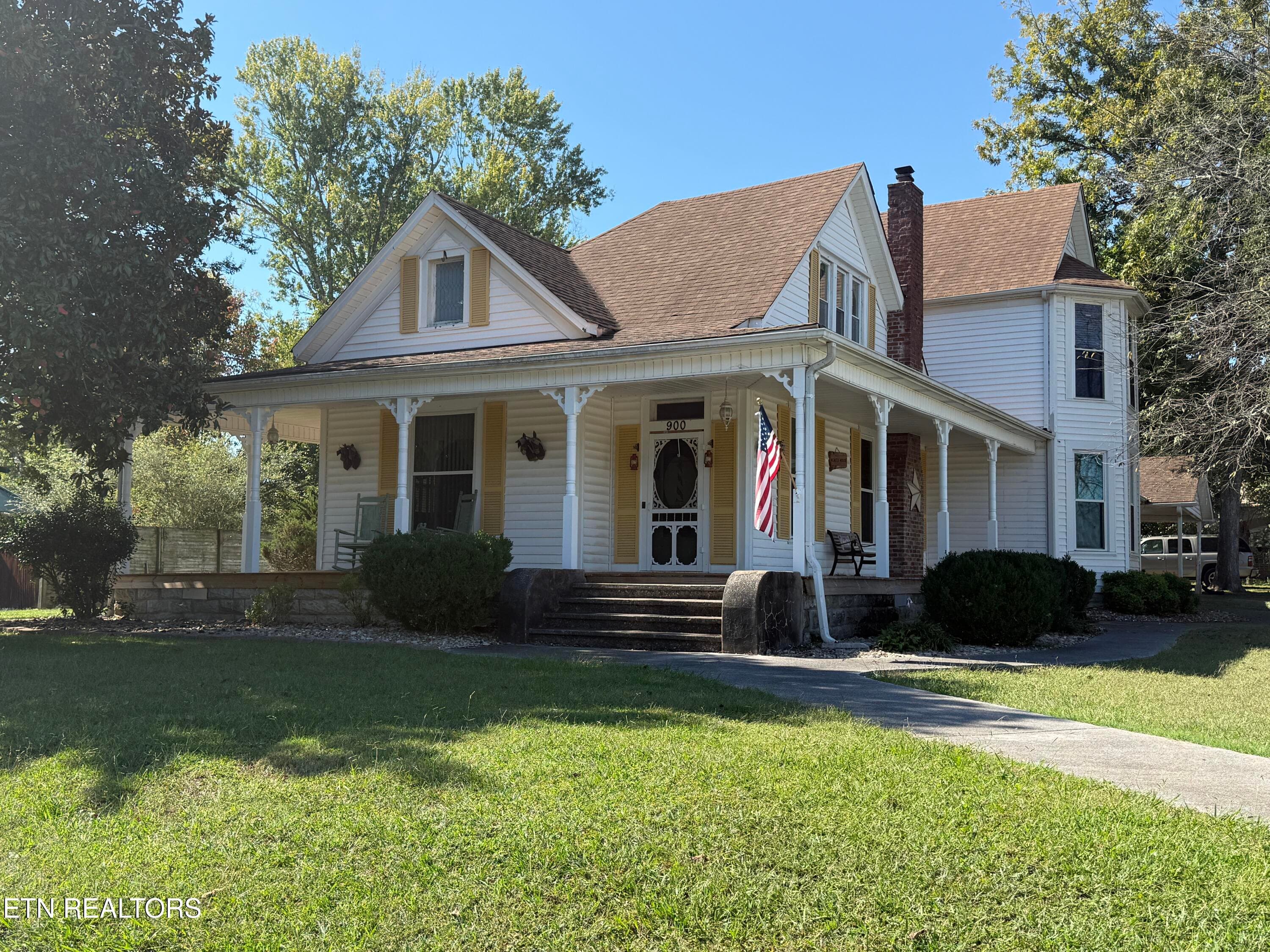 900 Georgia Ave, Etowah, TN 37331