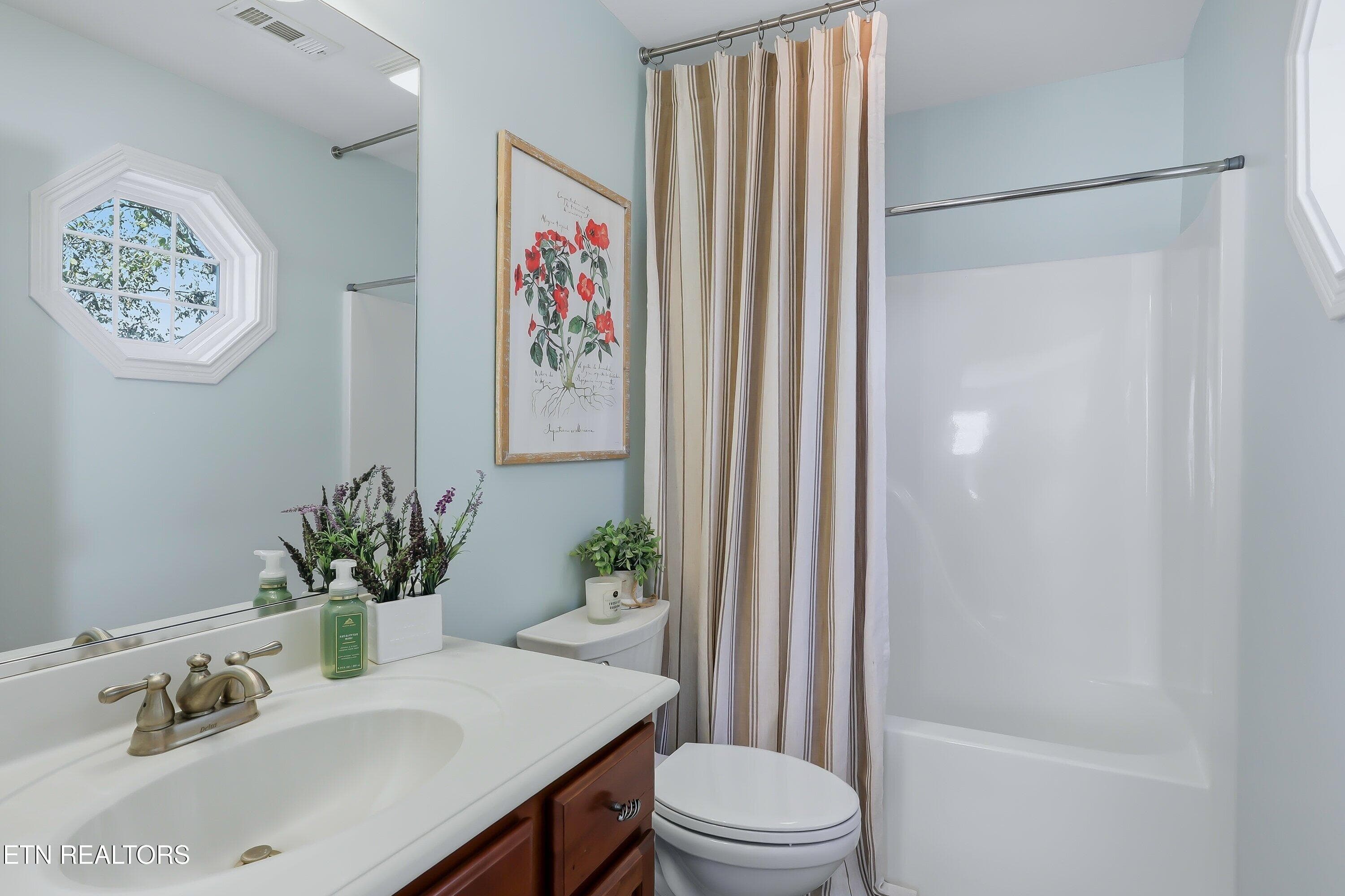 Bathroom 3 - 9225 Mesa Verde Lane, Knoxville, TN 37922, Knoxville