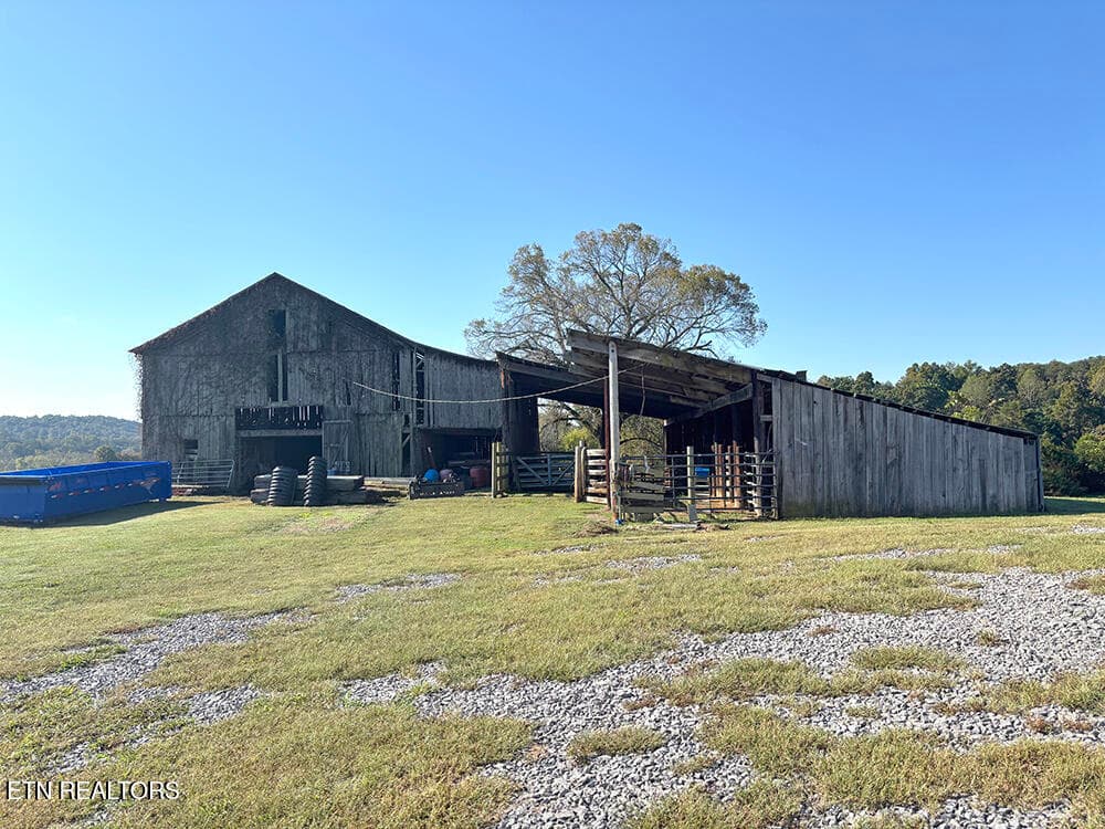 16_Barn - 2233 Rutledge Pike, Blaine, TN 37709