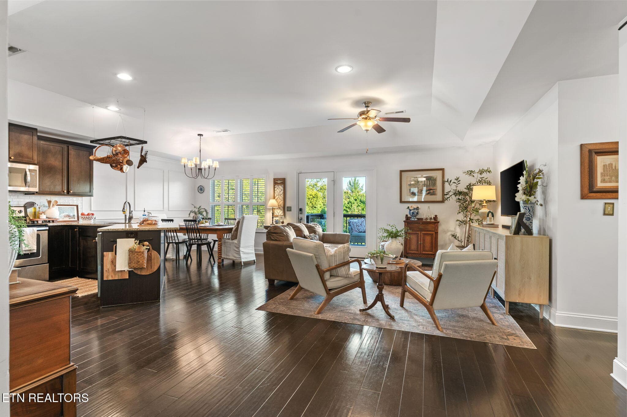 Entry from Foyer to Living Room - 7222 Settlers Path Lane, Knoxville, TN 37920