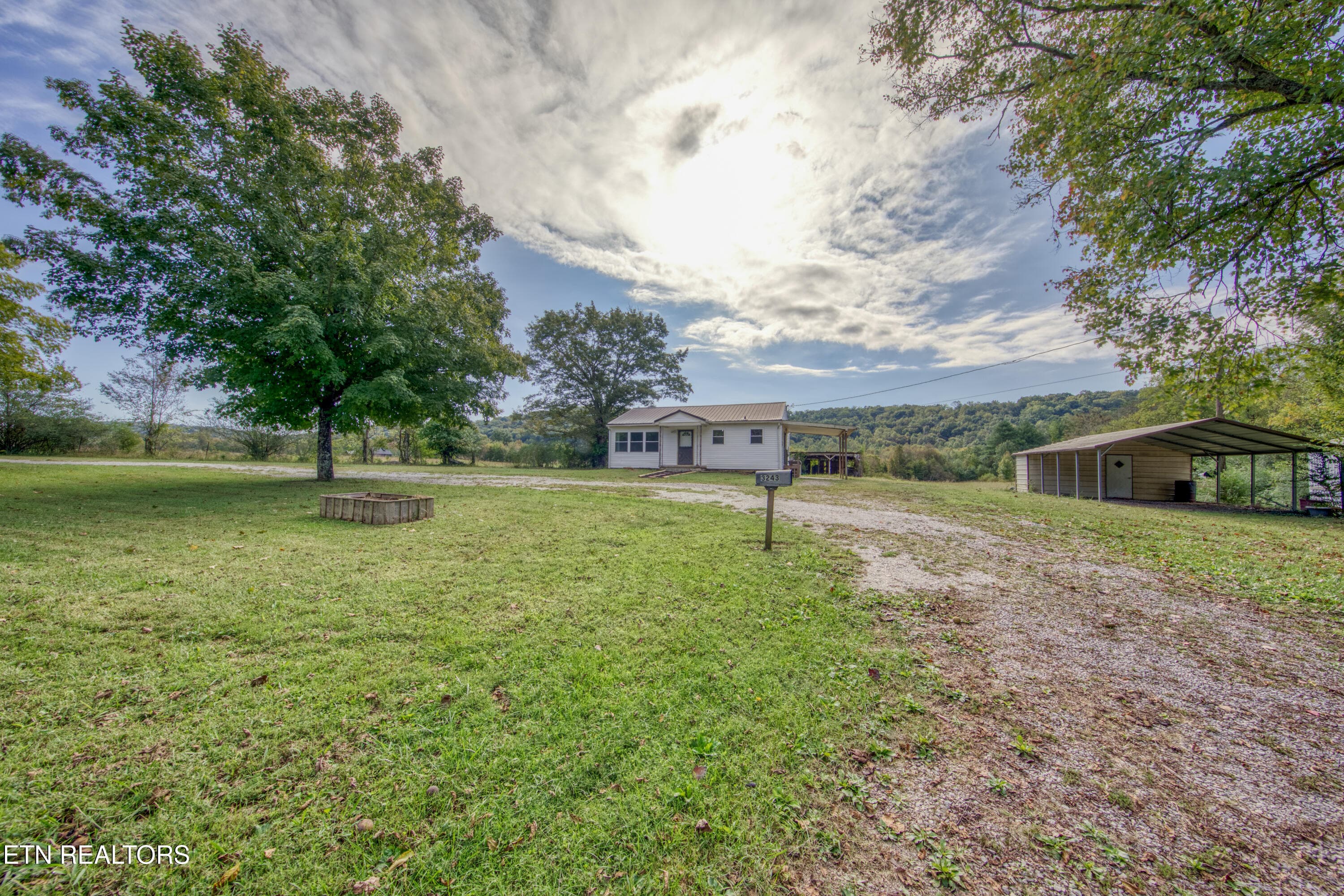 0H3A6745_110_Original - 3243 Hall Rd, Loudon, TN 37774, Loudon