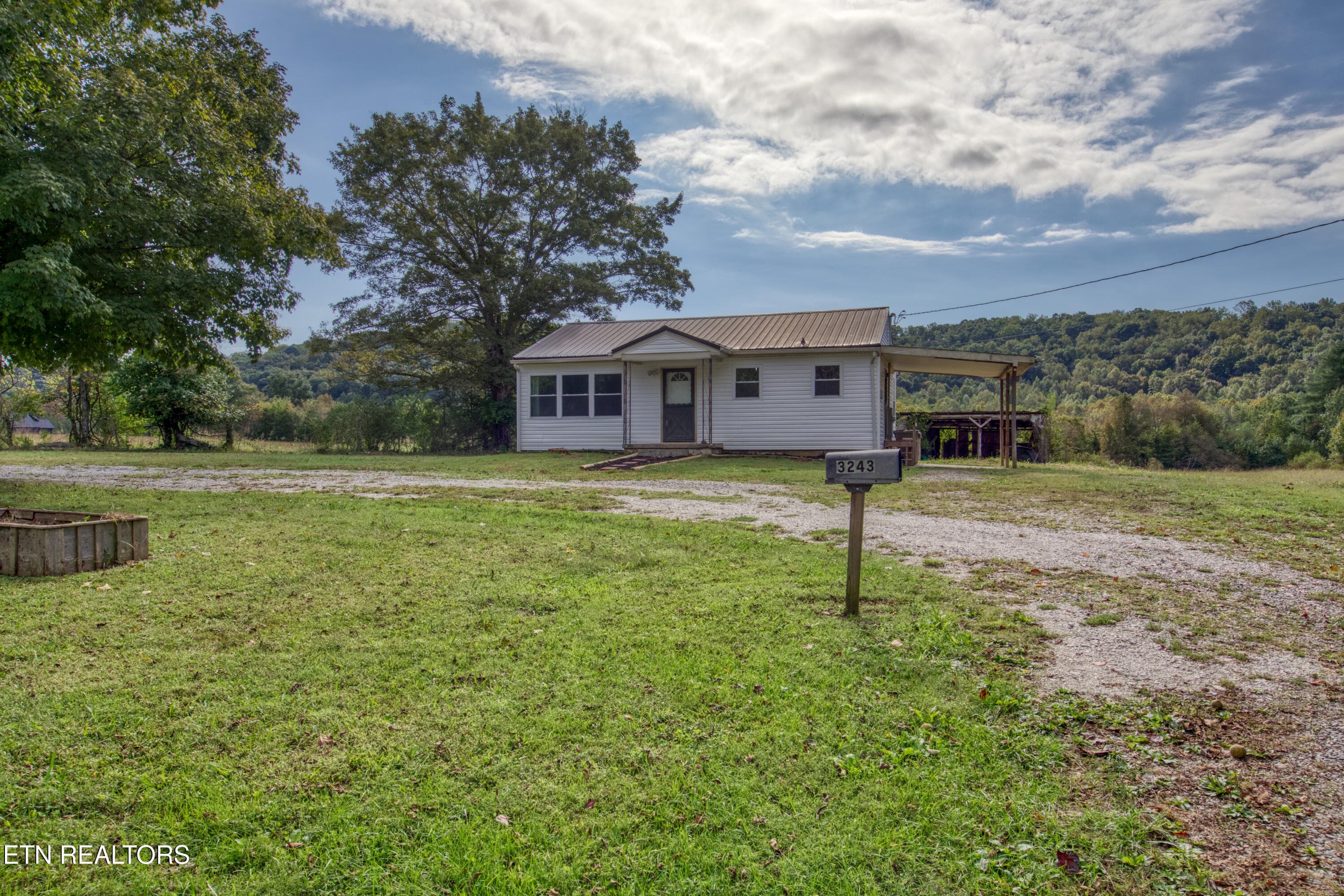 0H3A6749_111_Original - 3243 Hall Rd, Loudon, TN 37774, Loudon
