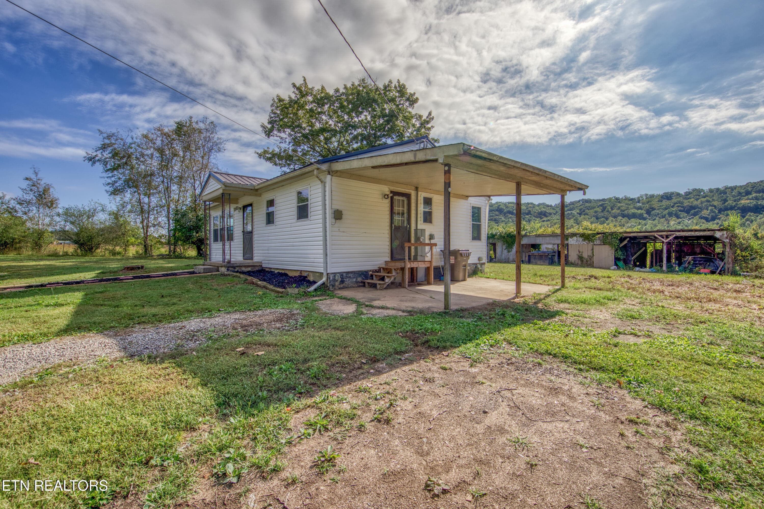 0H3A6765_116_Original - 3243 Hall Rd, Loudon, TN 37774, Loudon