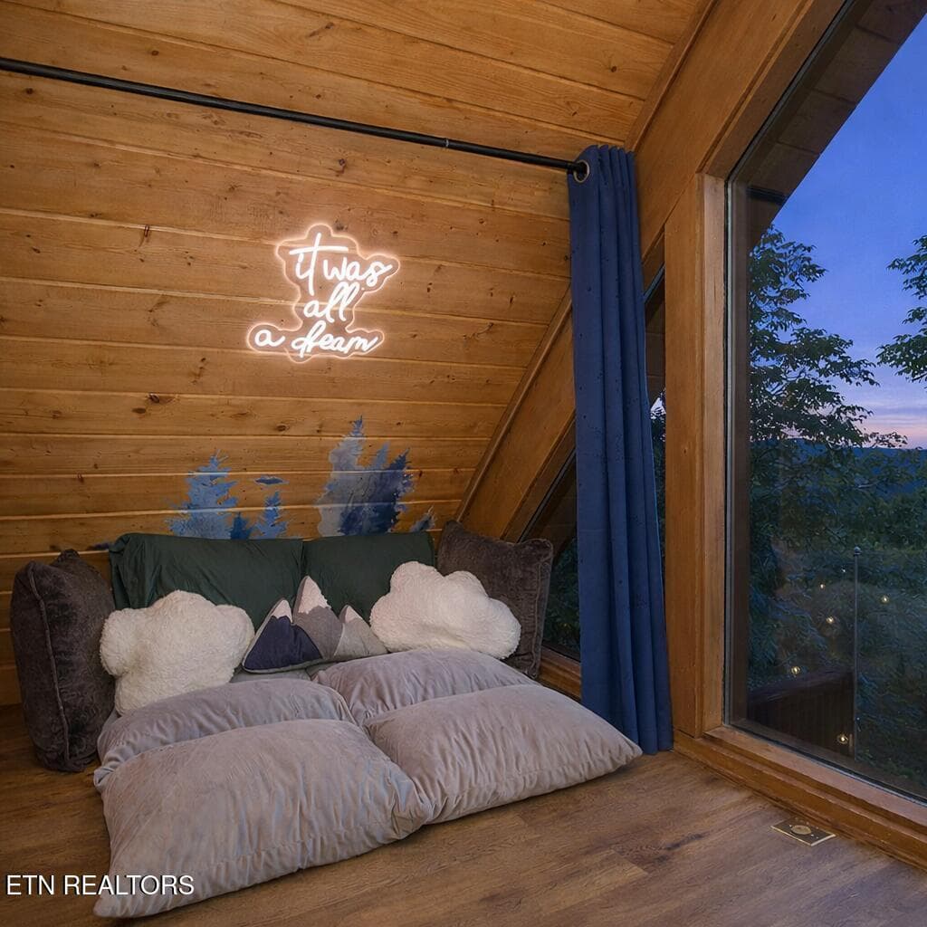 531 gatlin Dr- Kids Nook in Loft - 531 Gatlin Drive, Gatlinburg, TN 37738, Gatlinburg