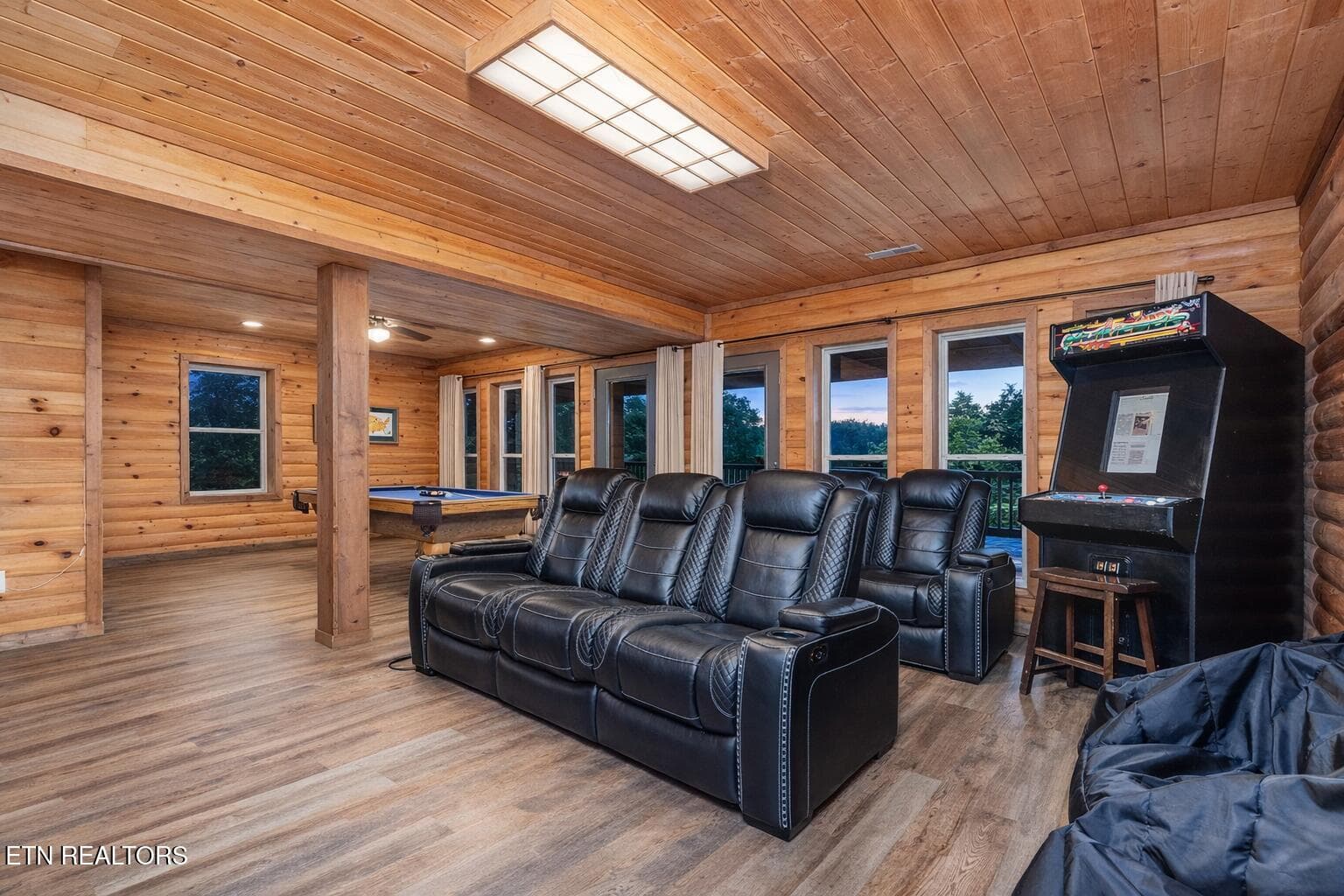 531 Gatlin Dr- Cozy Entertainment area - 531 Gatlin Drive, Gatlinburg, TN 37738, Gatlinburg