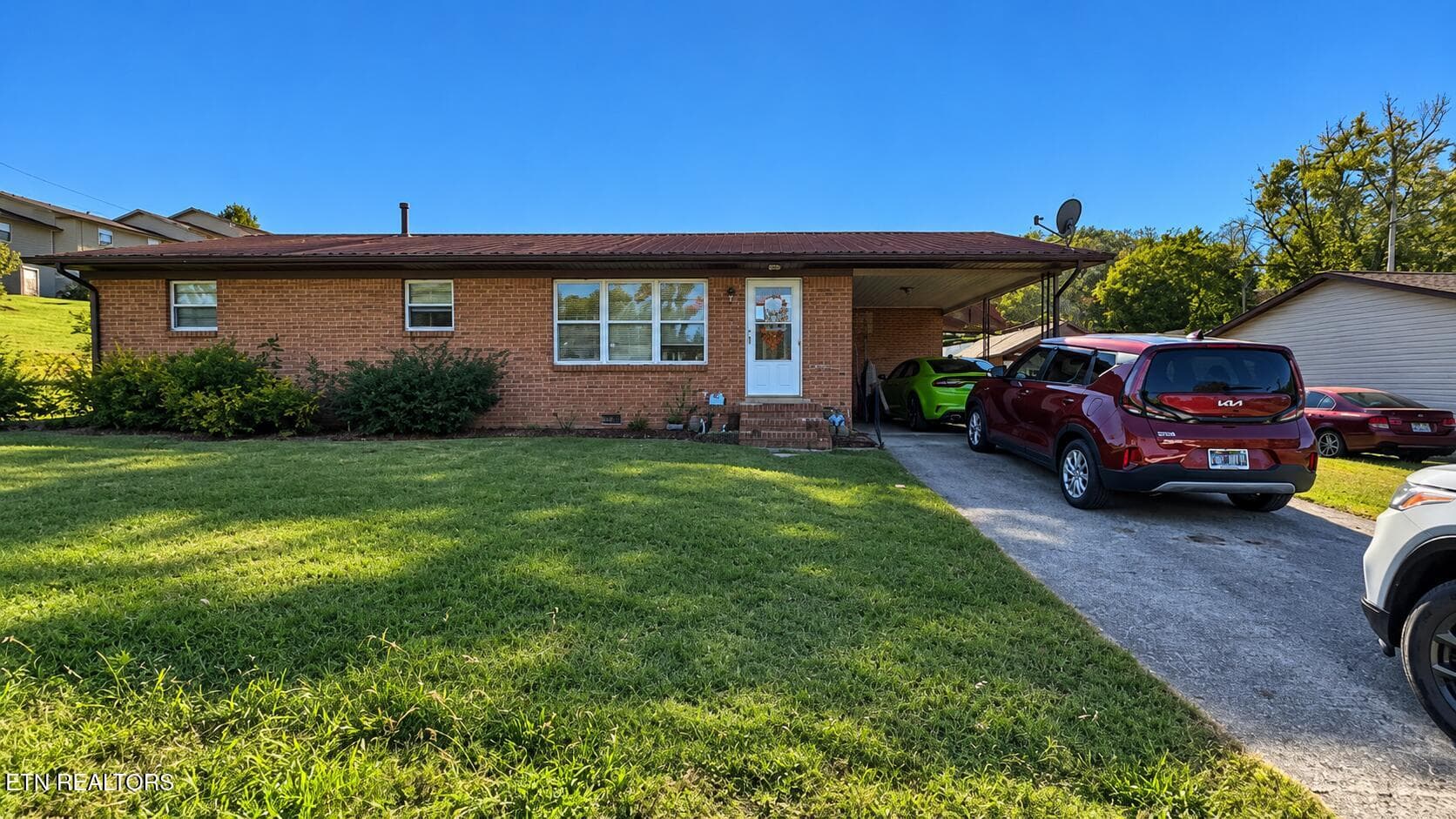 211 Meadowview Drive, Harriman, TN 37748