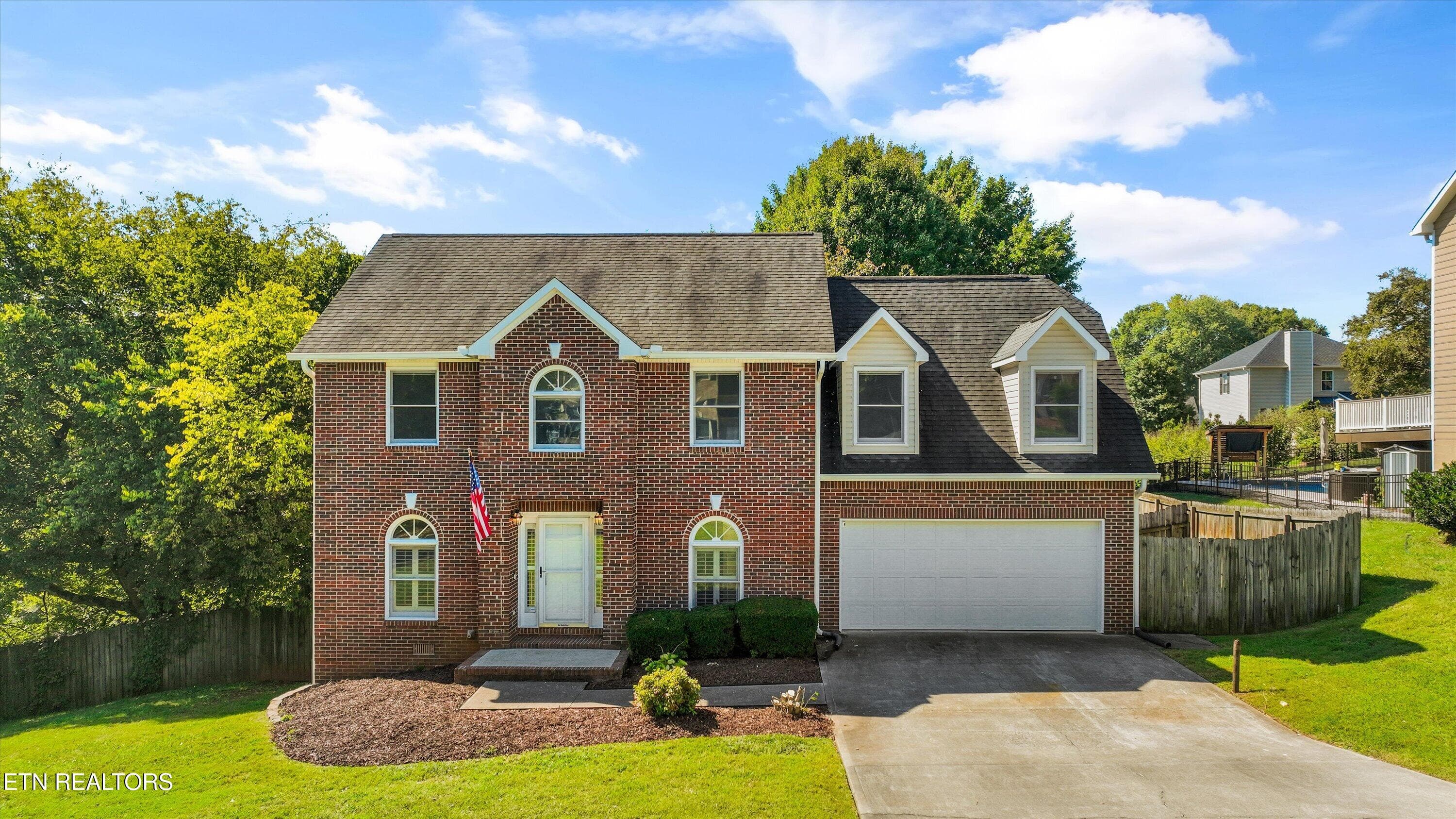 1423 Bayhill Ridge Lane, Knoxville, TN 37922