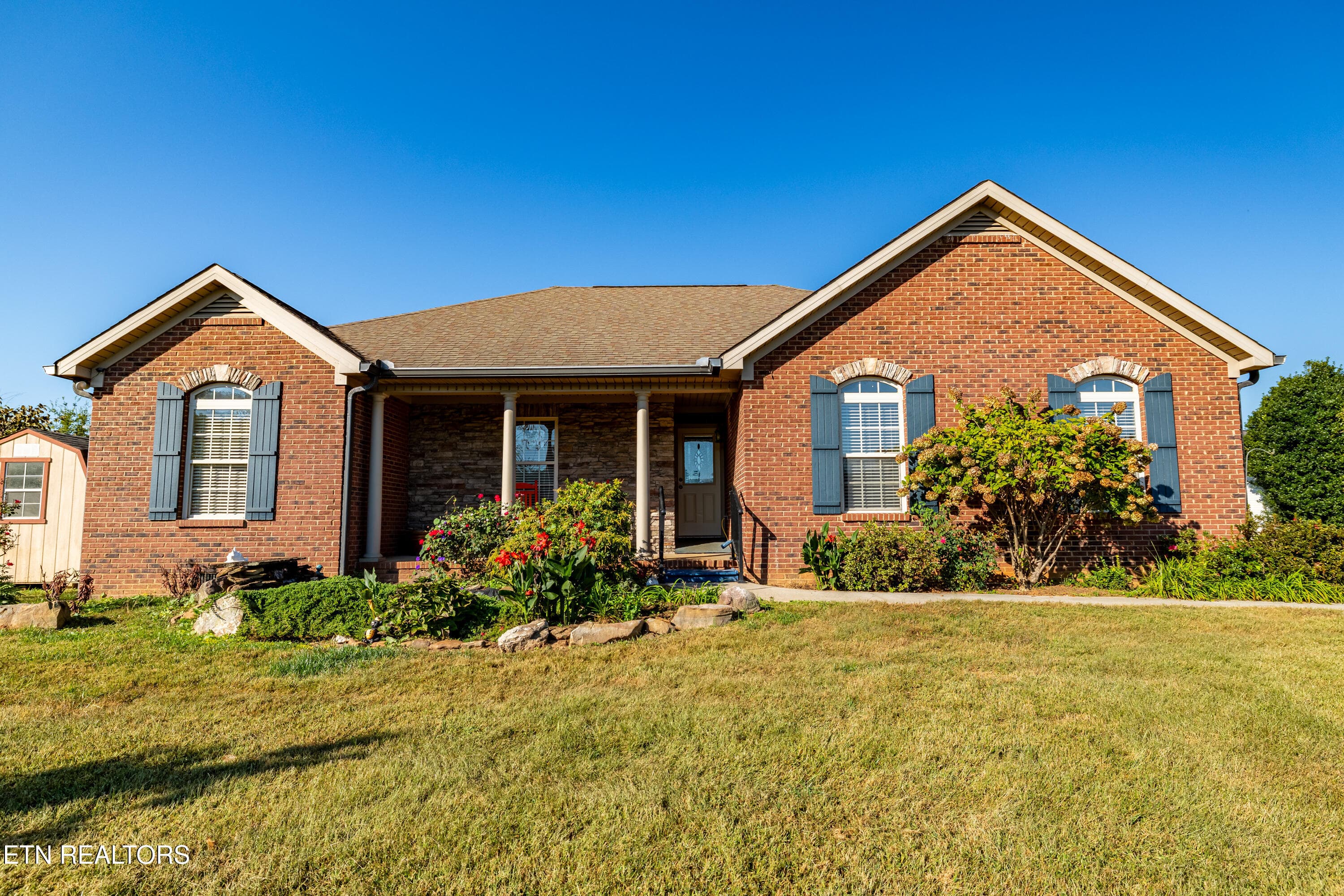 1915 Star Dust Way, Walland, TN 37886