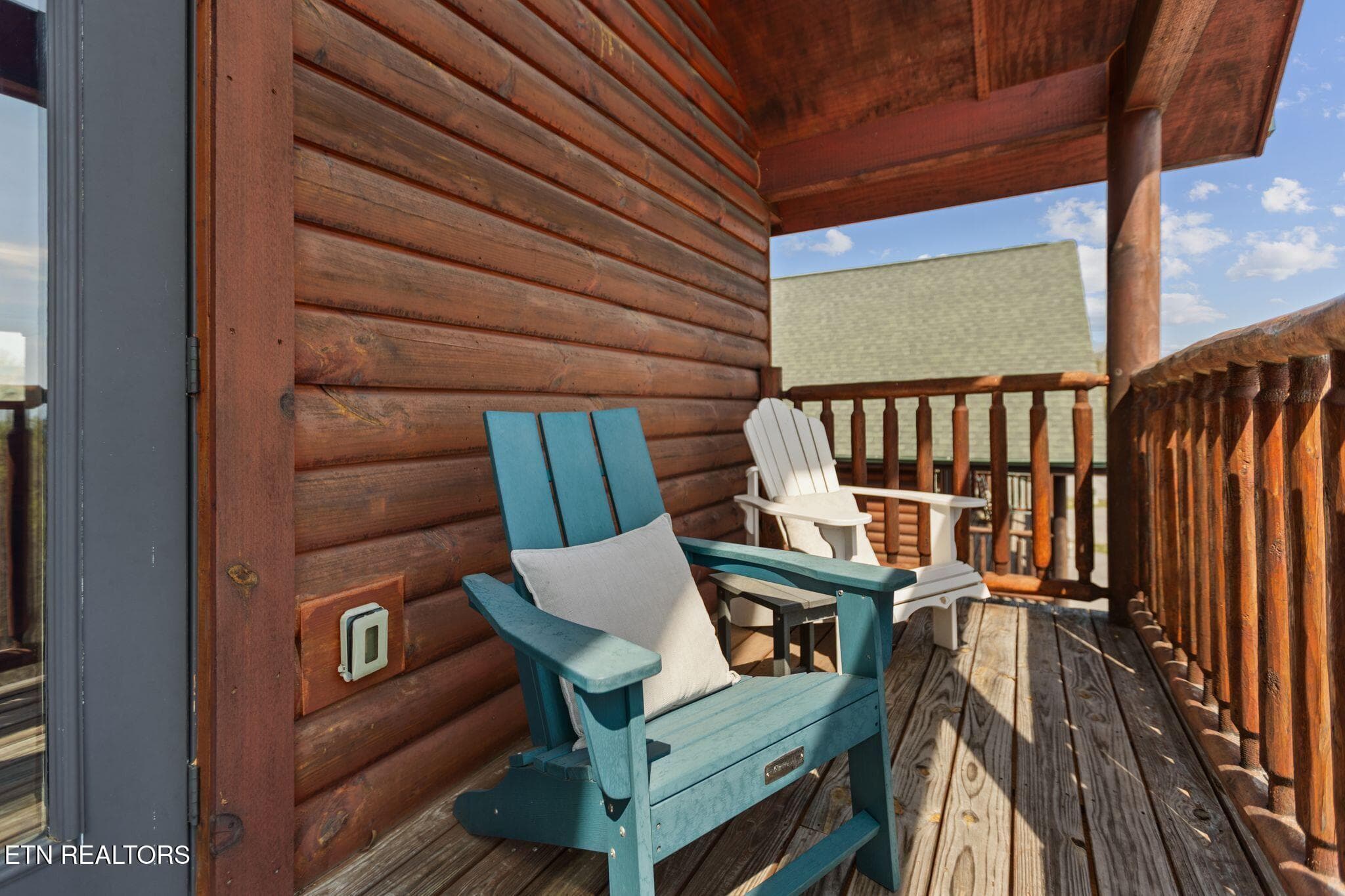 front porch2 - 668 Stockton Drive, Sevierville, TN 37876, Sevierville