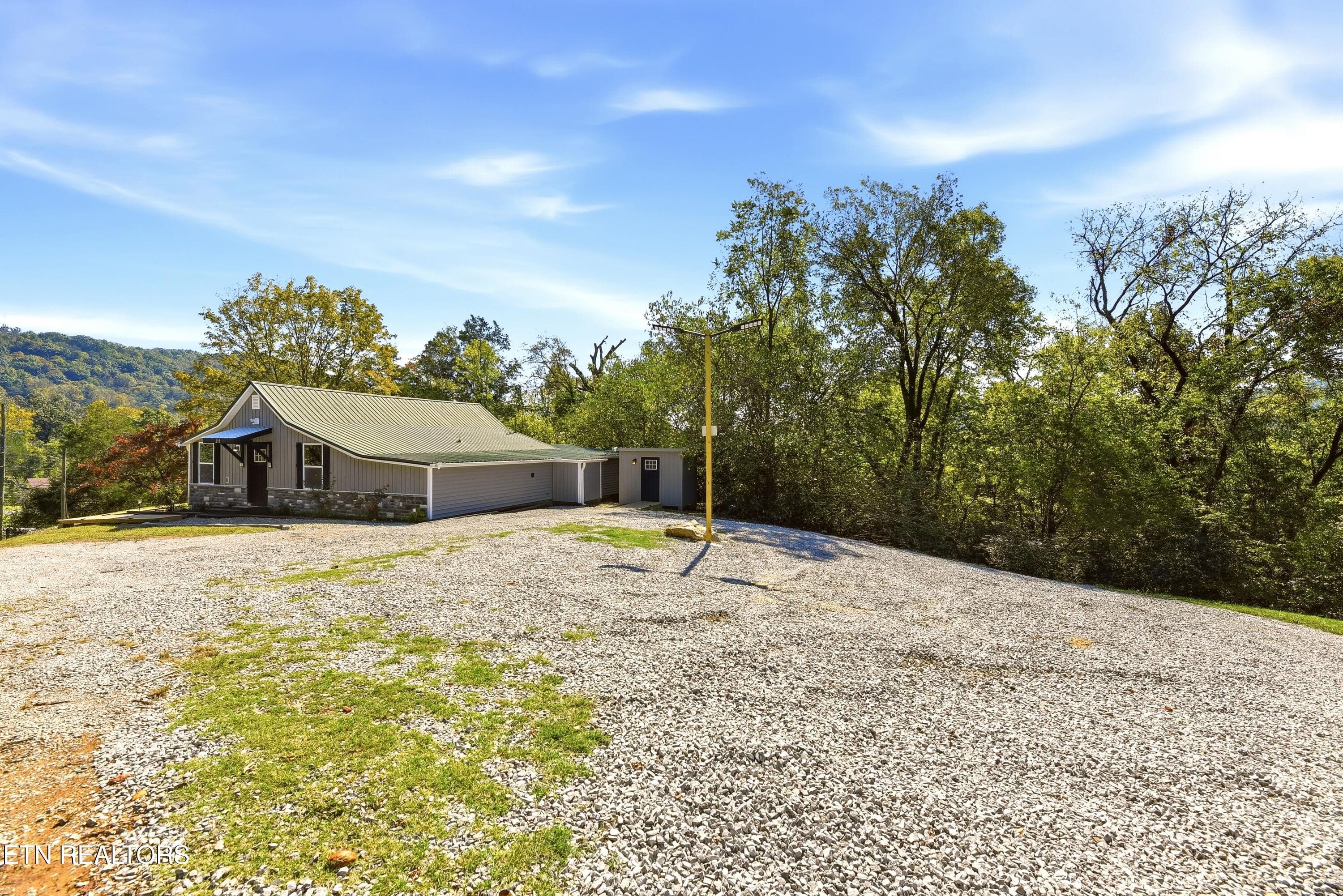 1000020914 - 215 Longfield Rd, Rocky Top, TN 37769