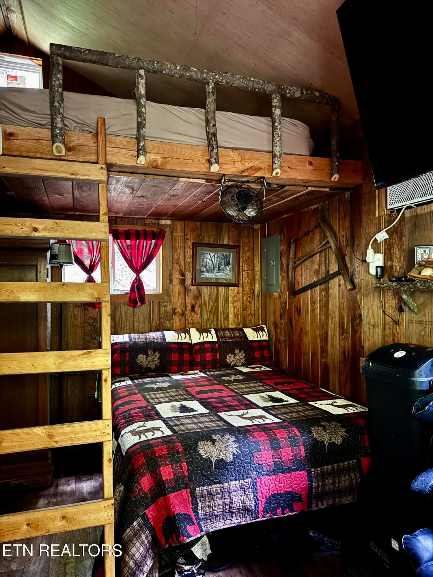 Cabin 1 - Decatur Hwy, Kingston, TN 37763