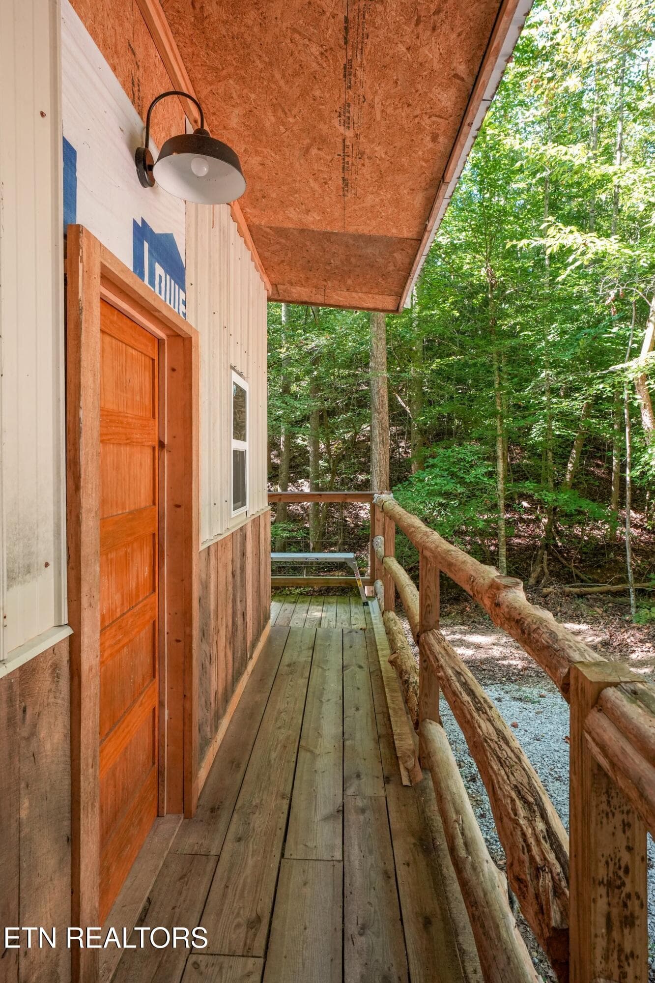 Cabin 2 - Decatur Hwy, Kingston, TN 37763