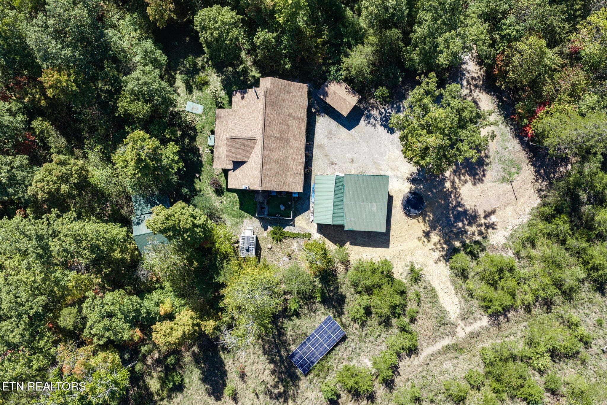 Solar Panels - 240 Memory Lane, Monterey, TN 38574