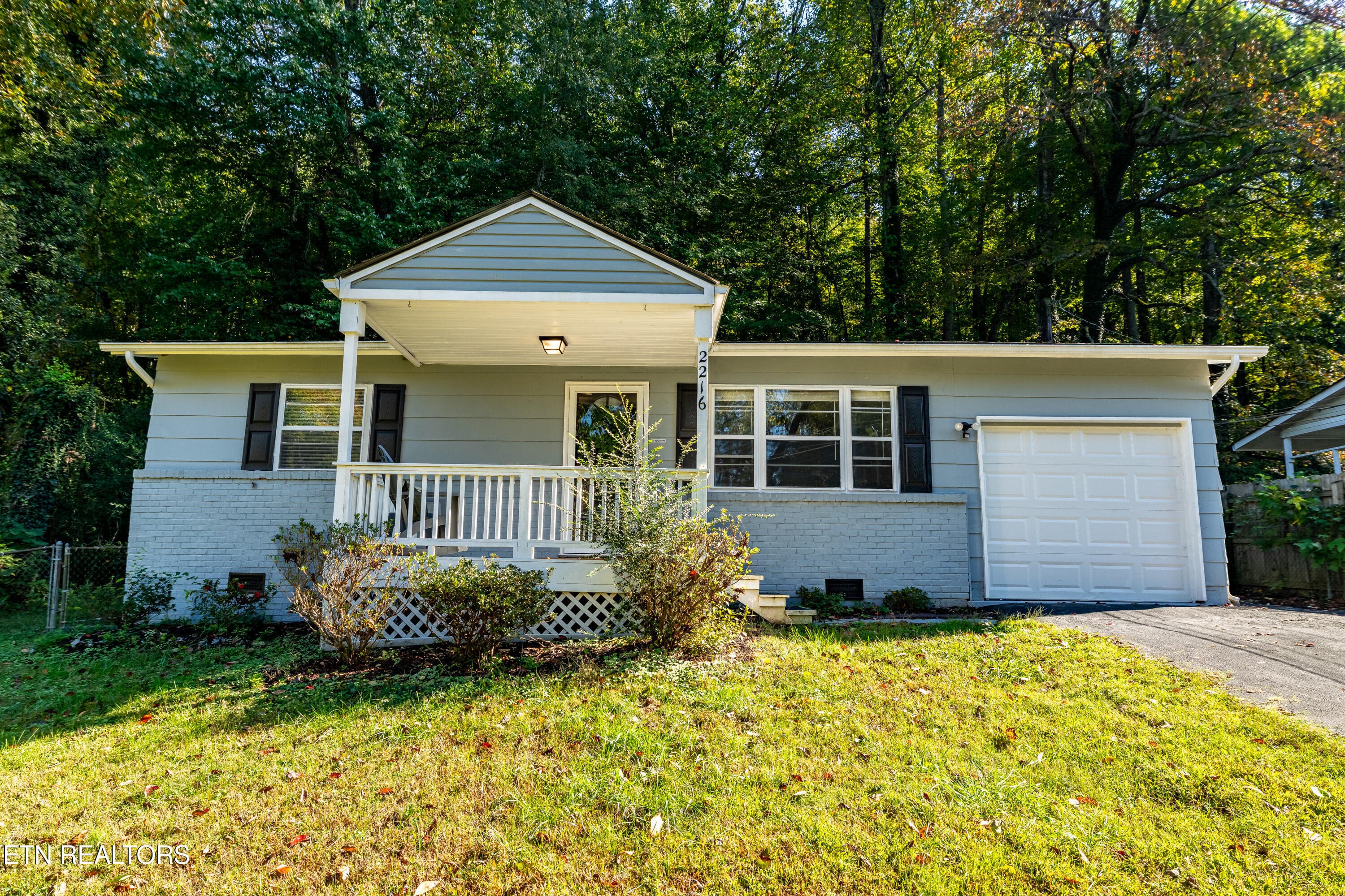 2216 Rifle Range Drive, Knoxville, TN 37918