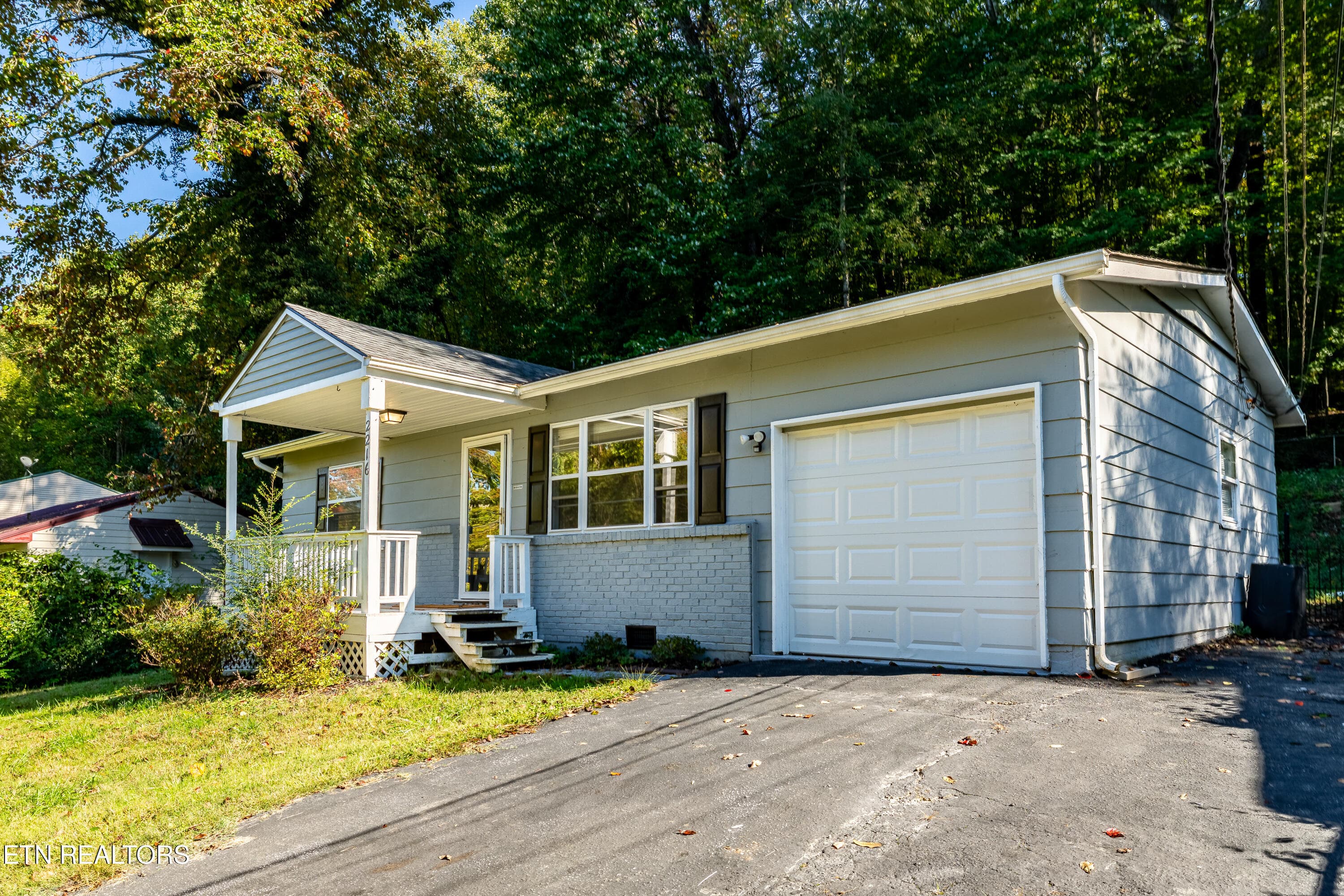 2216RifleRangeRd-31 - 2216 Rifle Range Drive, Knoxville, TN 37918, Knoxville