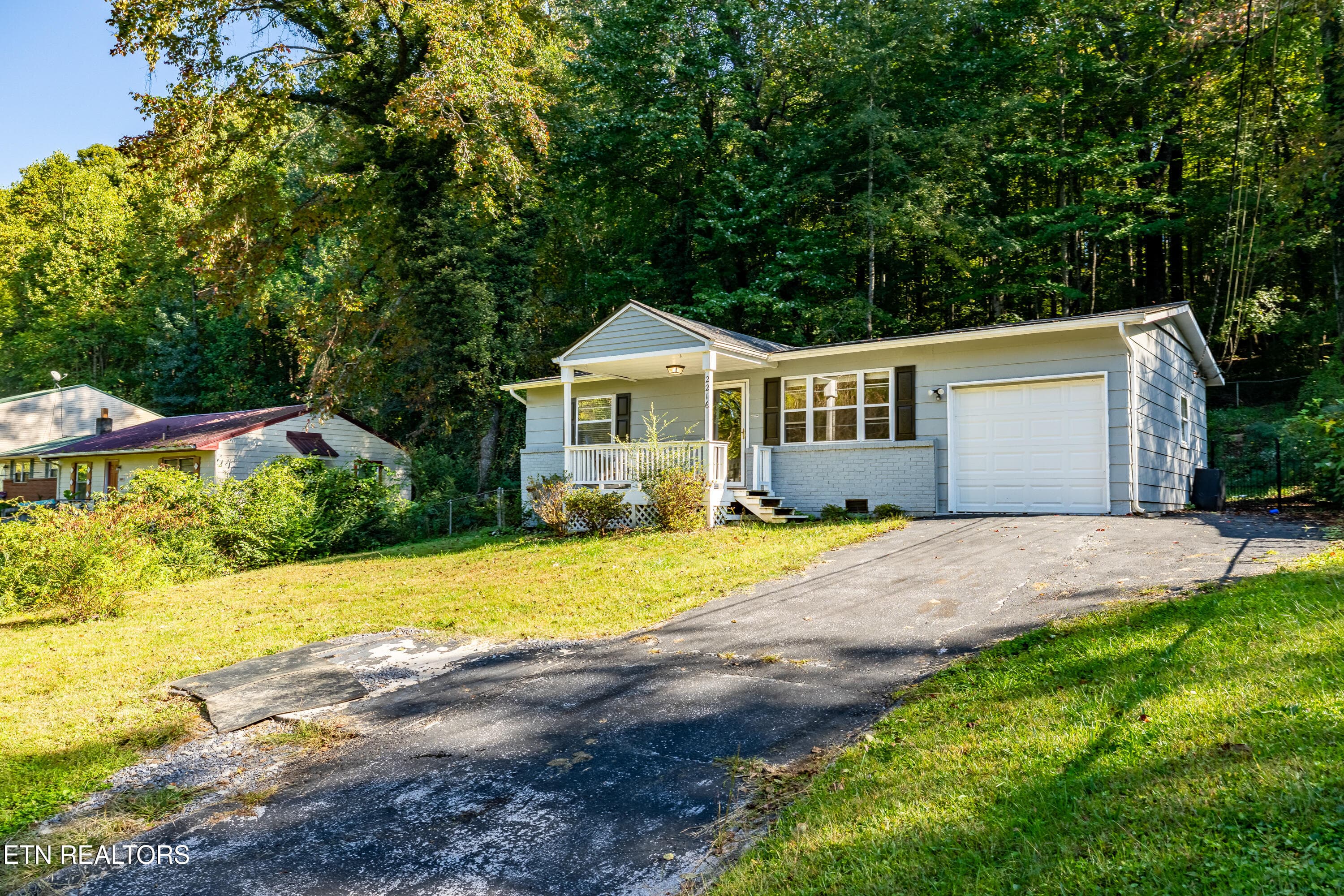 2216RifleRangeRd-30 - 2216 Rifle Range Drive, Knoxville, TN 37918, Knoxville