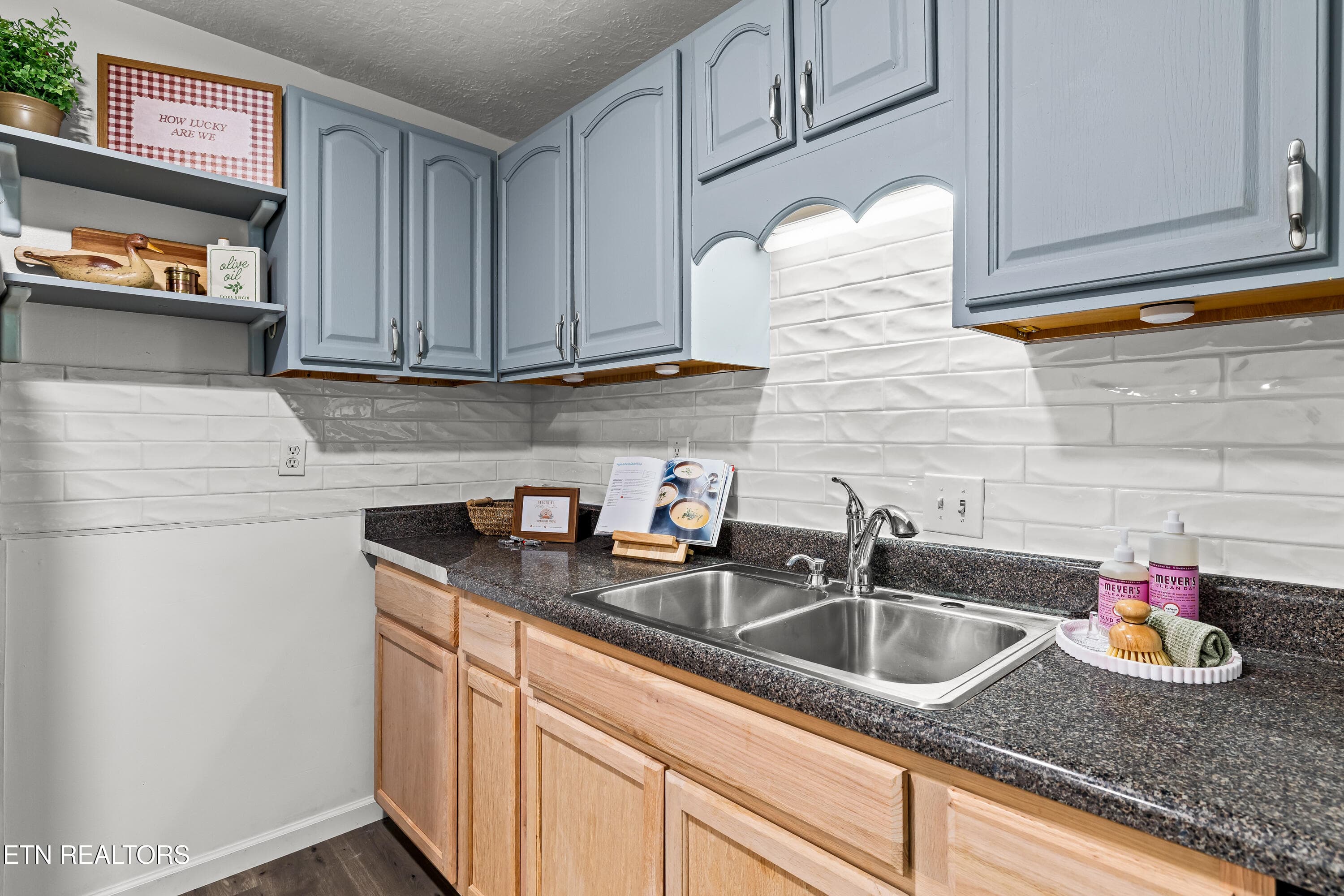 2216RifleRangeRd-11 - 2216 Rifle Range Drive, Knoxville, TN 37918, Knoxville
