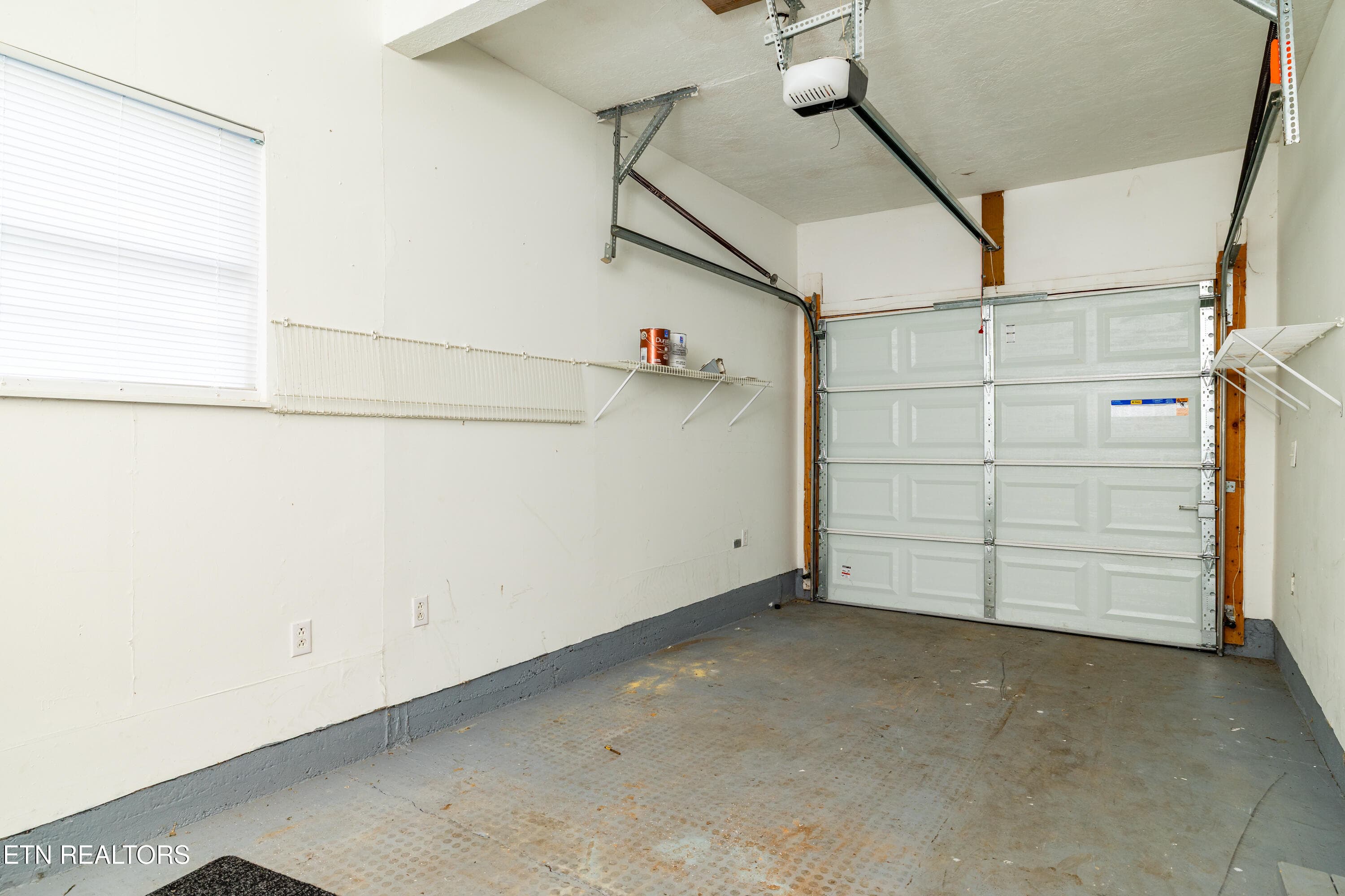 2216RifleRangeRd-8 - 2216 Rifle Range Drive, Knoxville, TN 37918, Knoxville