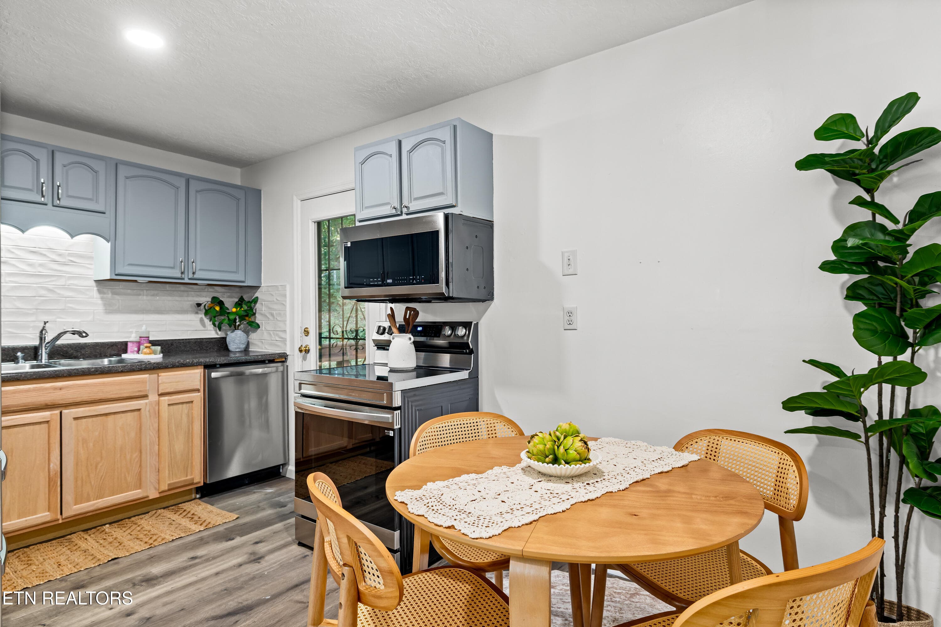 2216RifleRangeRd-9 - 2216 Rifle Range Drive, Knoxville, TN 37918, Knoxville