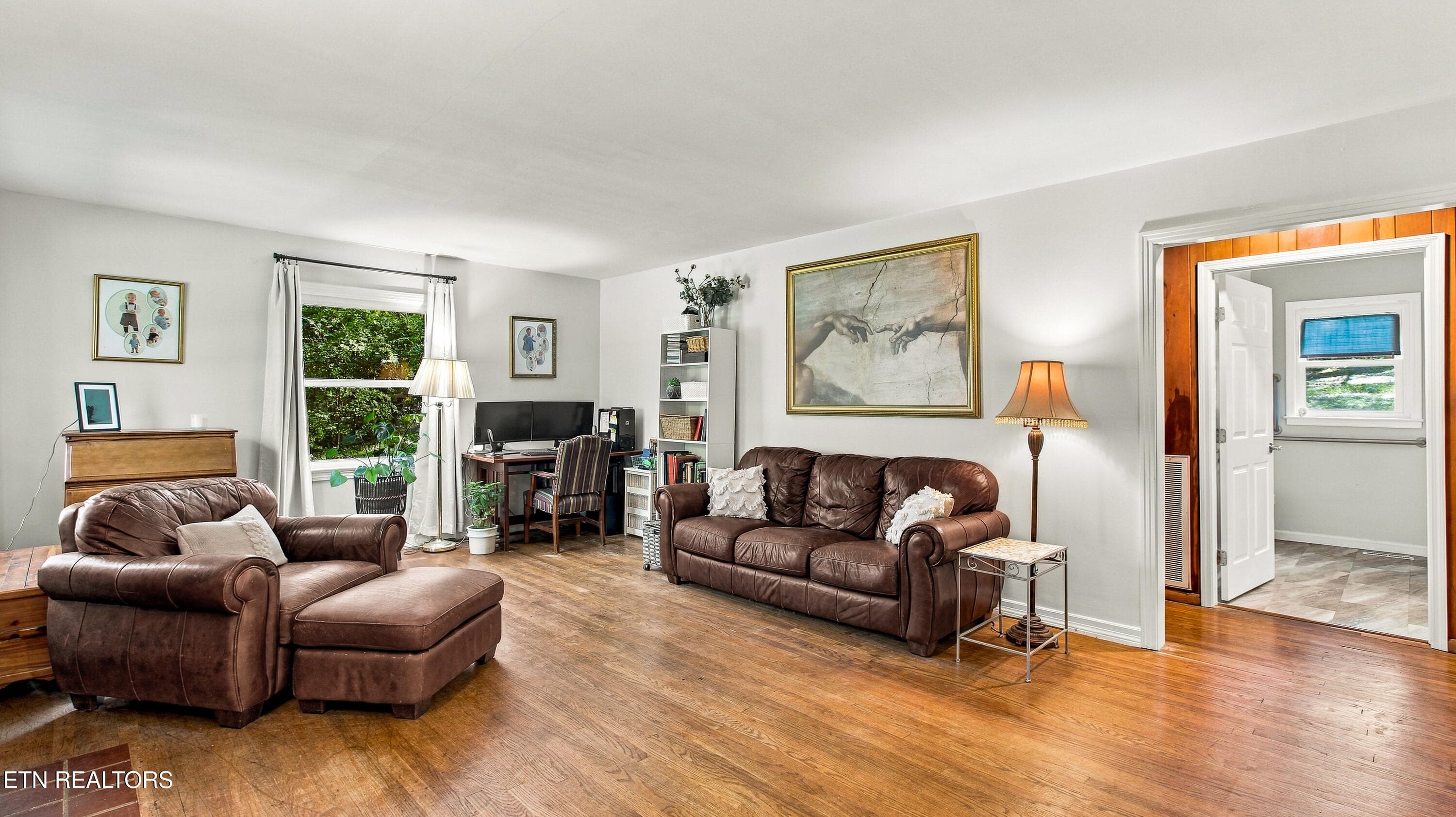Living Room - 5801 Holston Hills Rd, Knoxville, TN 37914, Knoxville