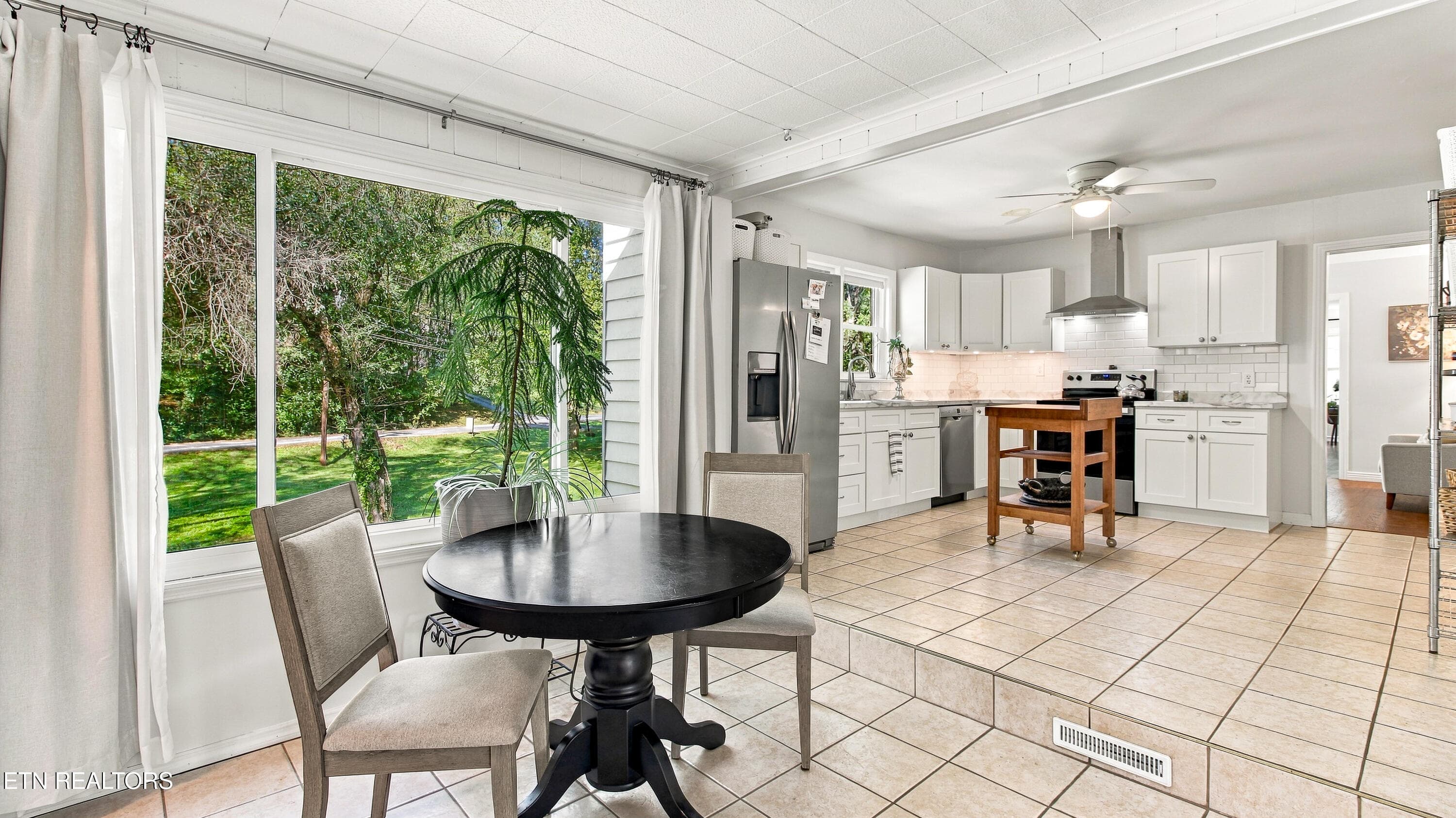Natural Light - 5801 Holston Hills Rd, Knoxville, TN 37914, Knoxville