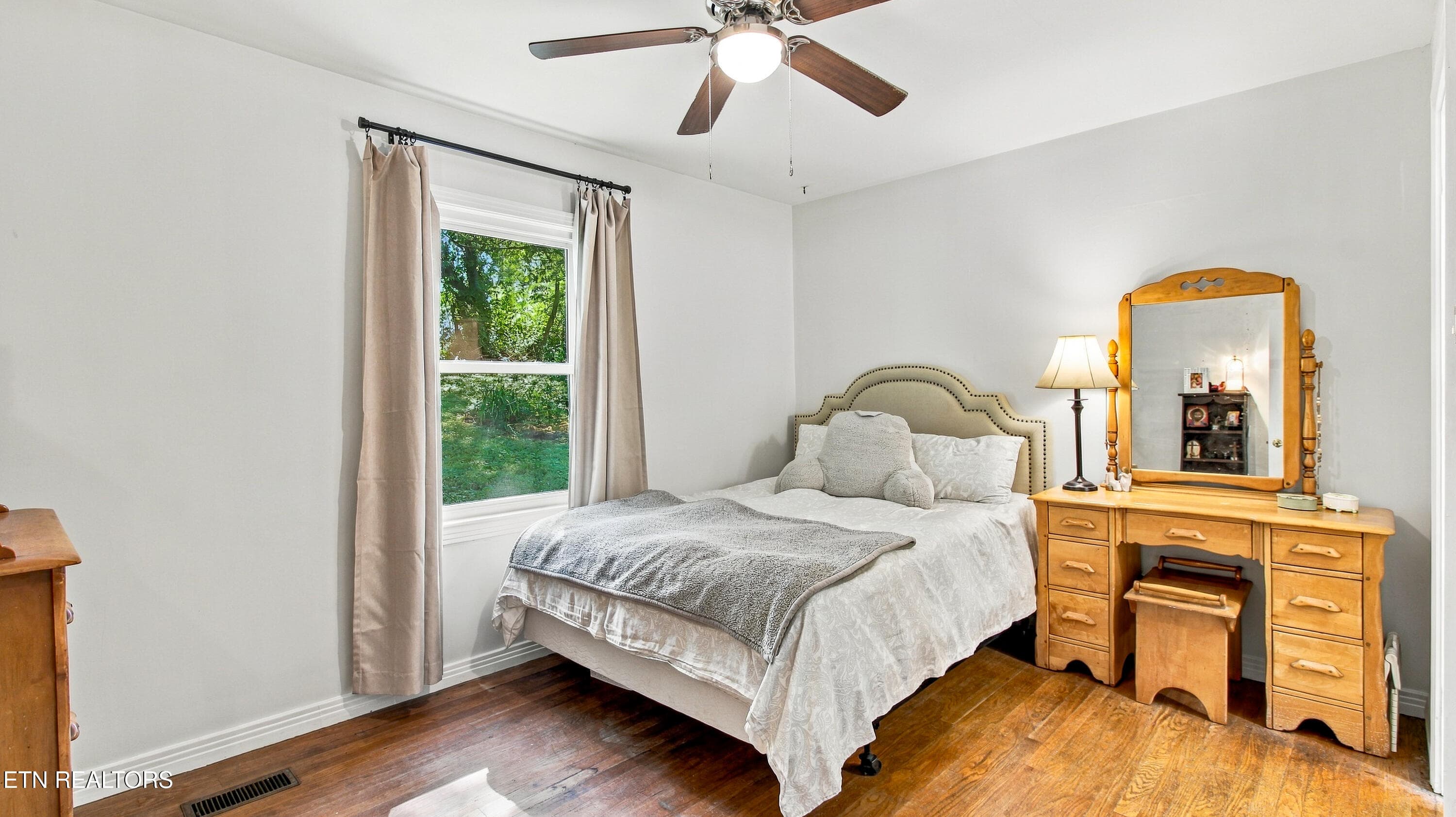 Bedroom 1 - 5801 Holston Hills Rd, Knoxville, TN 37914, Knoxville