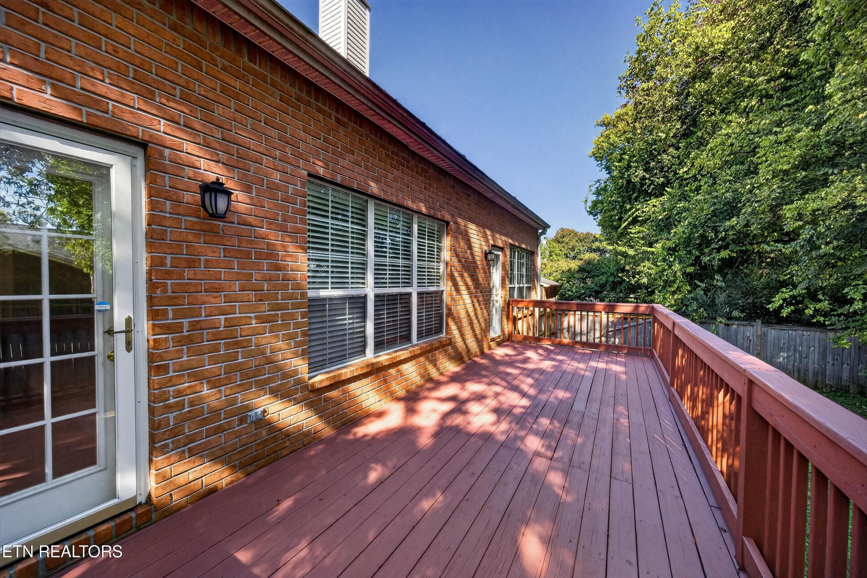 entertaining deck - 1238 Vale View Rd, Knoxville, TN 37922, Knoxville