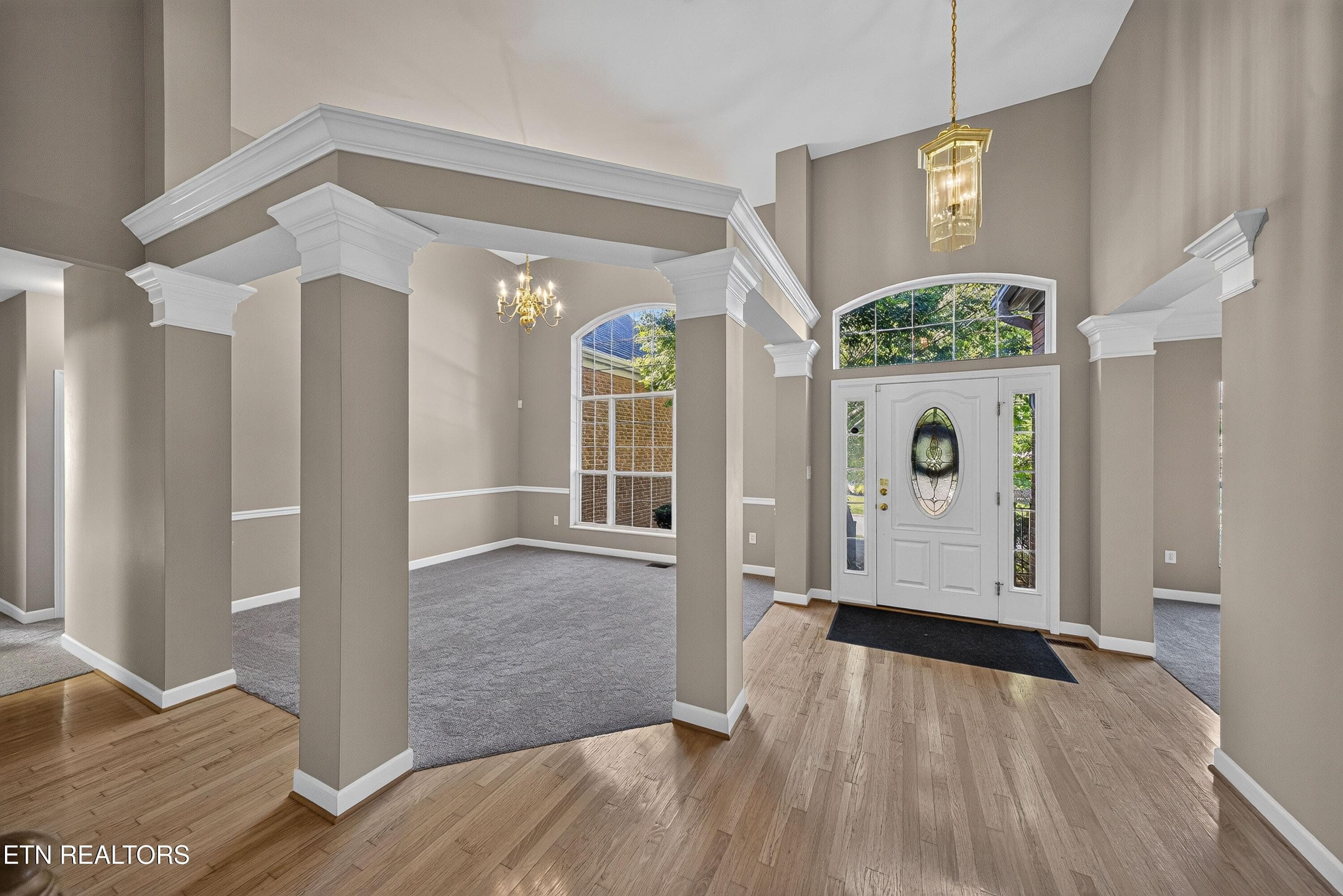 entry and DR - 1238 Vale View Rd, Knoxville, TN 37922, Knoxville