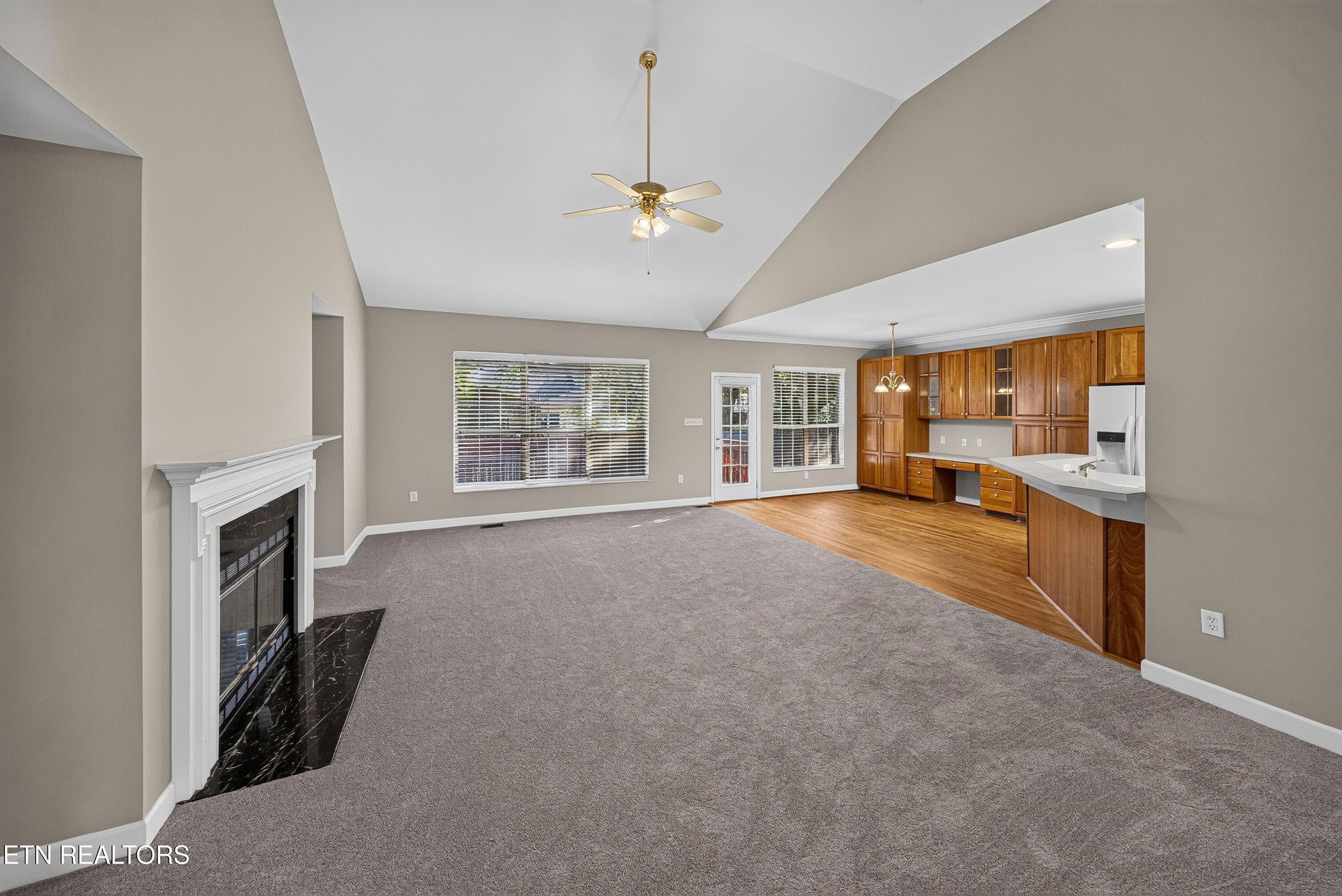living room - 1238 Vale View Rd, Knoxville, TN 37922, Knoxville