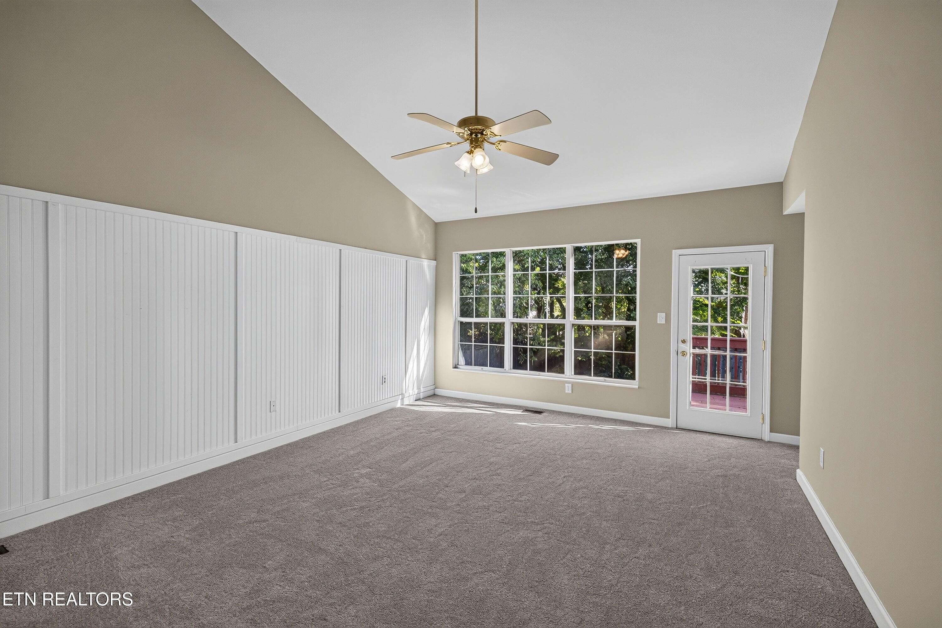 main level primary suite - 1238 Vale View Rd, Knoxville, TN 37922, Knoxville