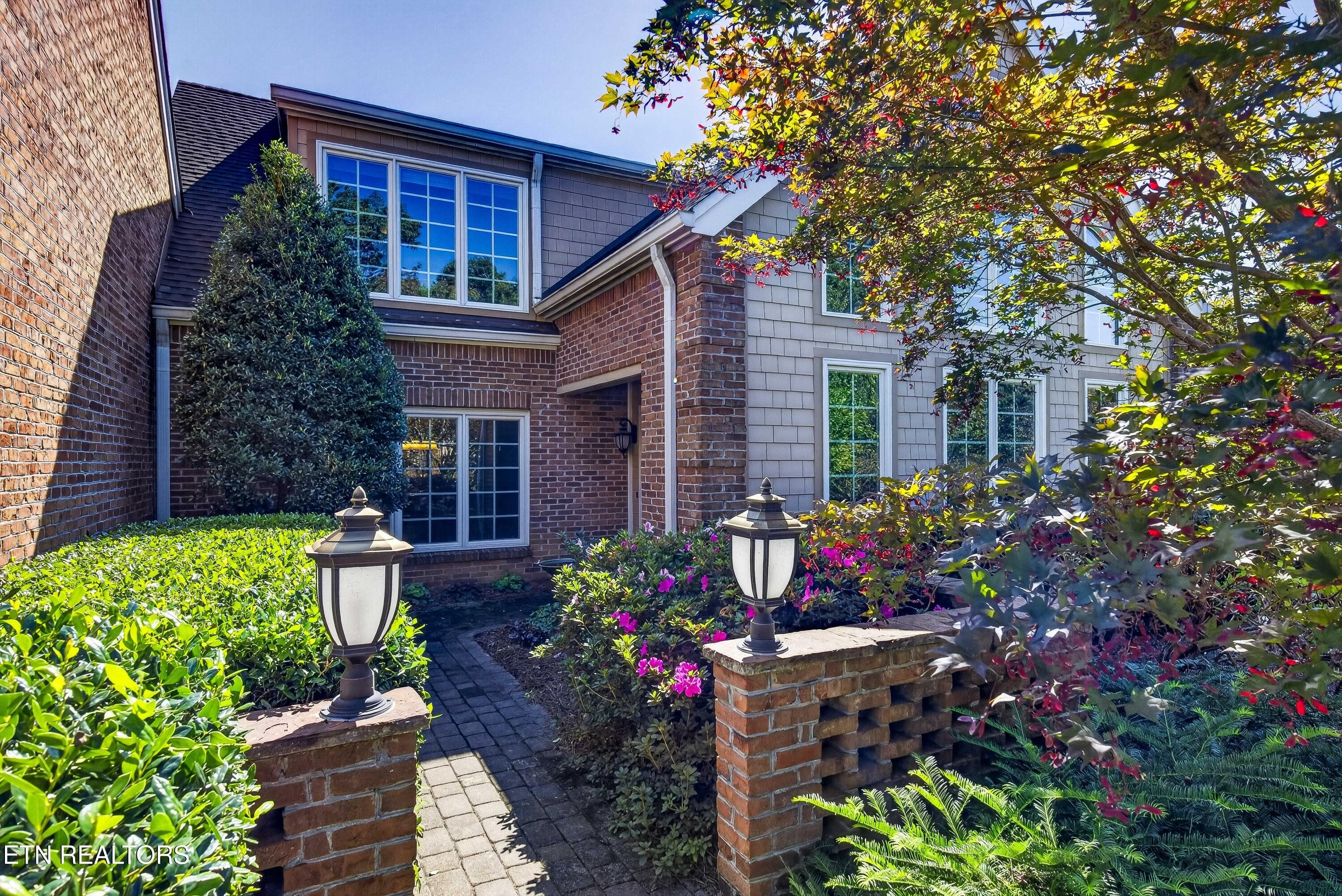 Private Front Entrance - 10110 Loma Drive, Knoxville, TN 37922, Knoxville