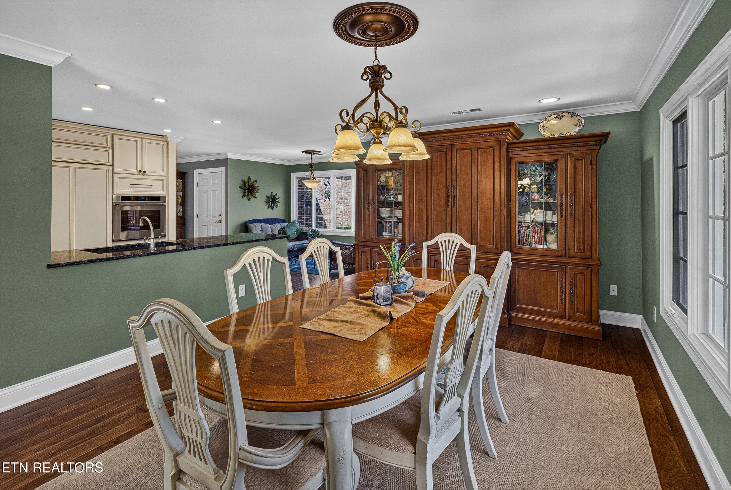 Eat- In Kitchen - 10110 Loma Drive, Knoxville, TN 37922, Knoxville