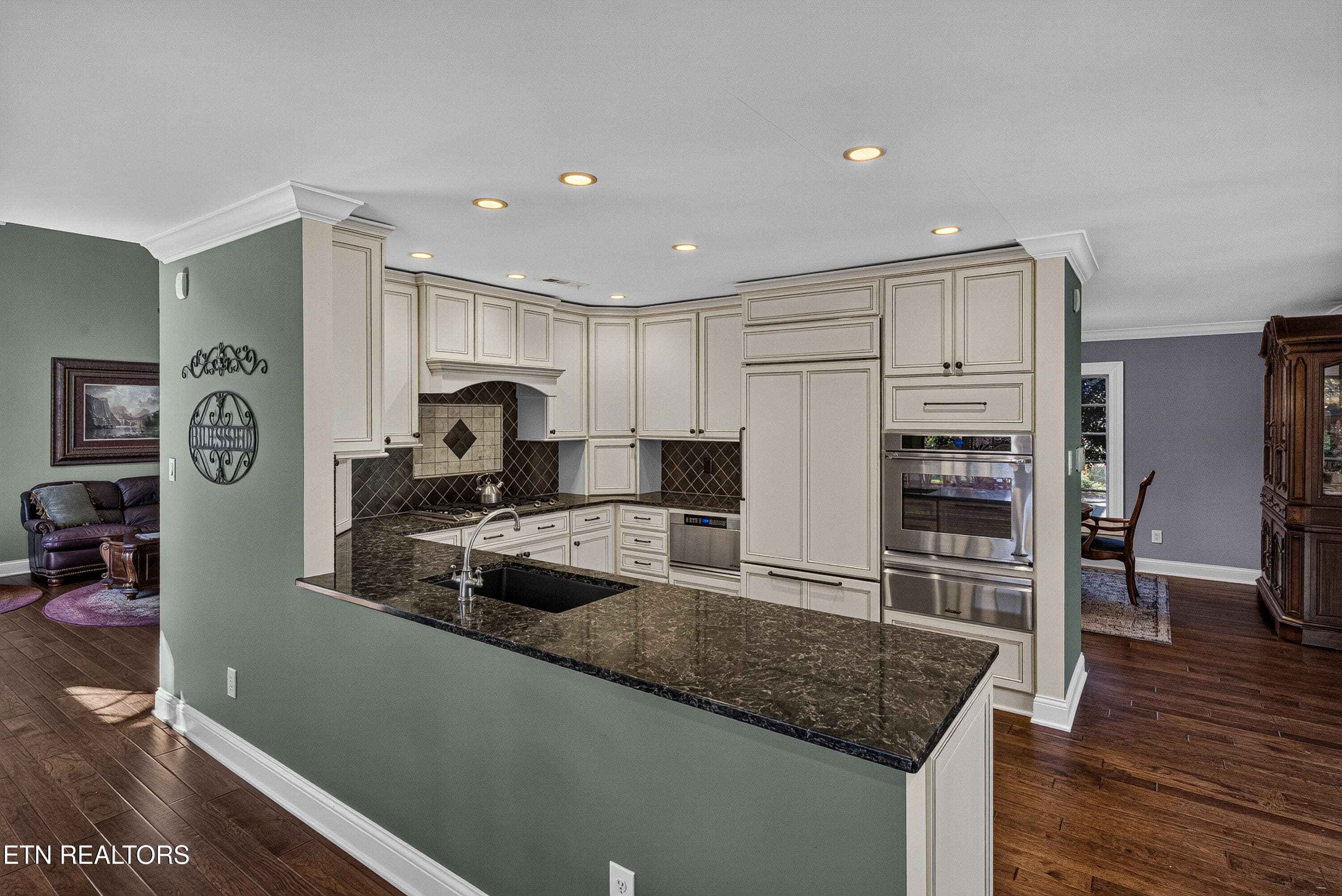 Remodeled Kitchen - 10110 Loma Drive, Knoxville, TN 37922, Knoxville