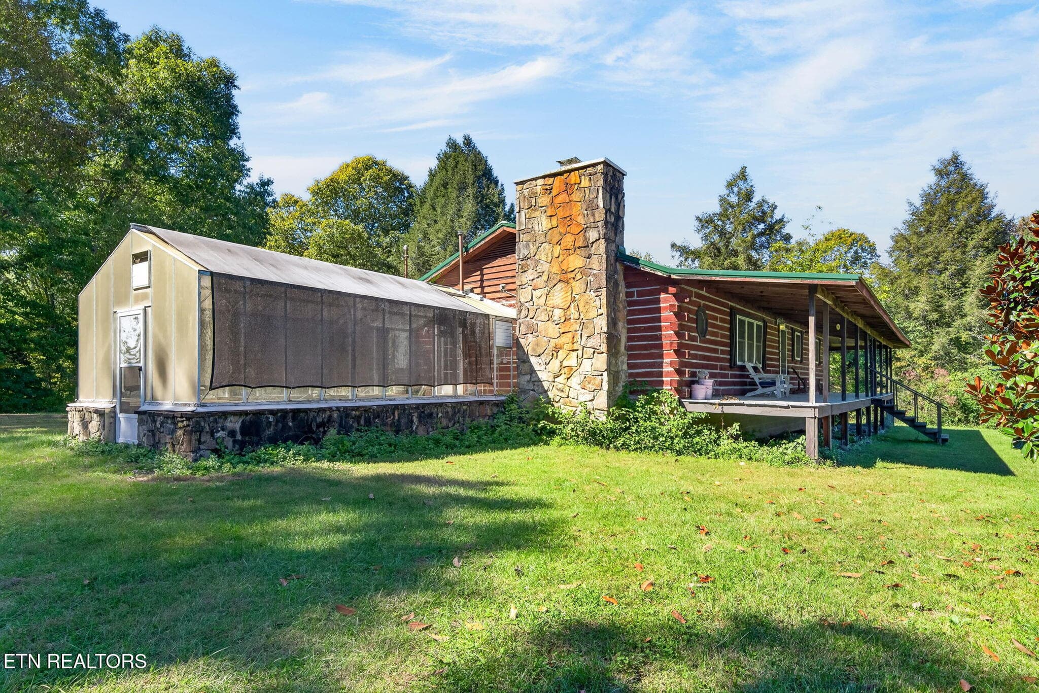 GreenHouse - 154 Old Kentucky Stock Rd, Crossville, TN 38571, Crossville