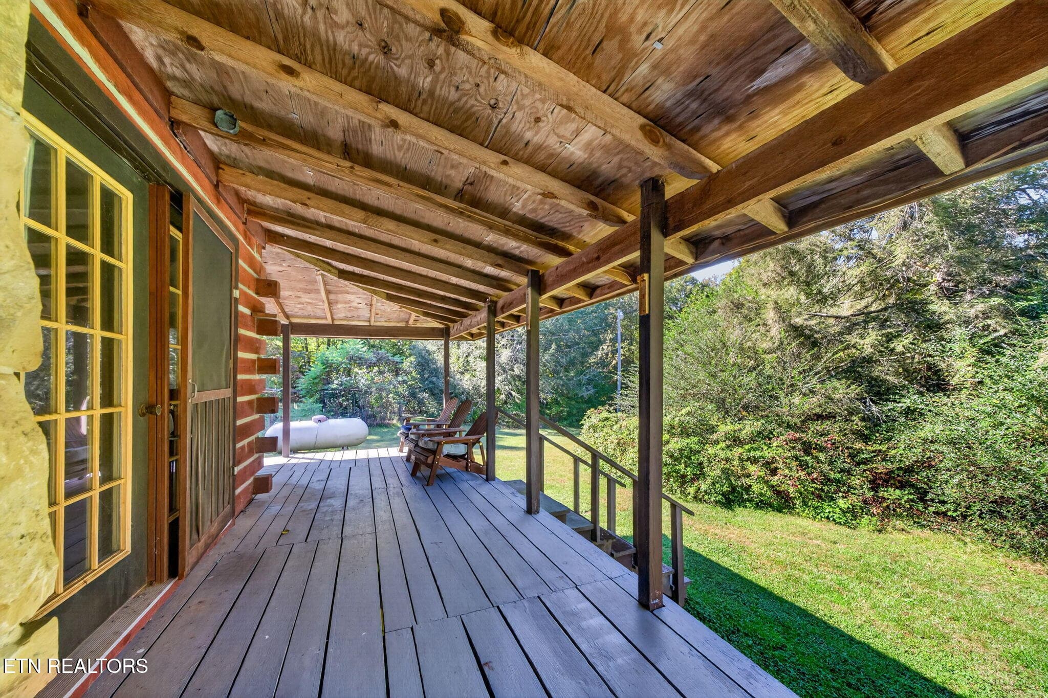 Covered Porch - 154 Old Kentucky Stock Rd, Crossville, TN 38571, Crossville
