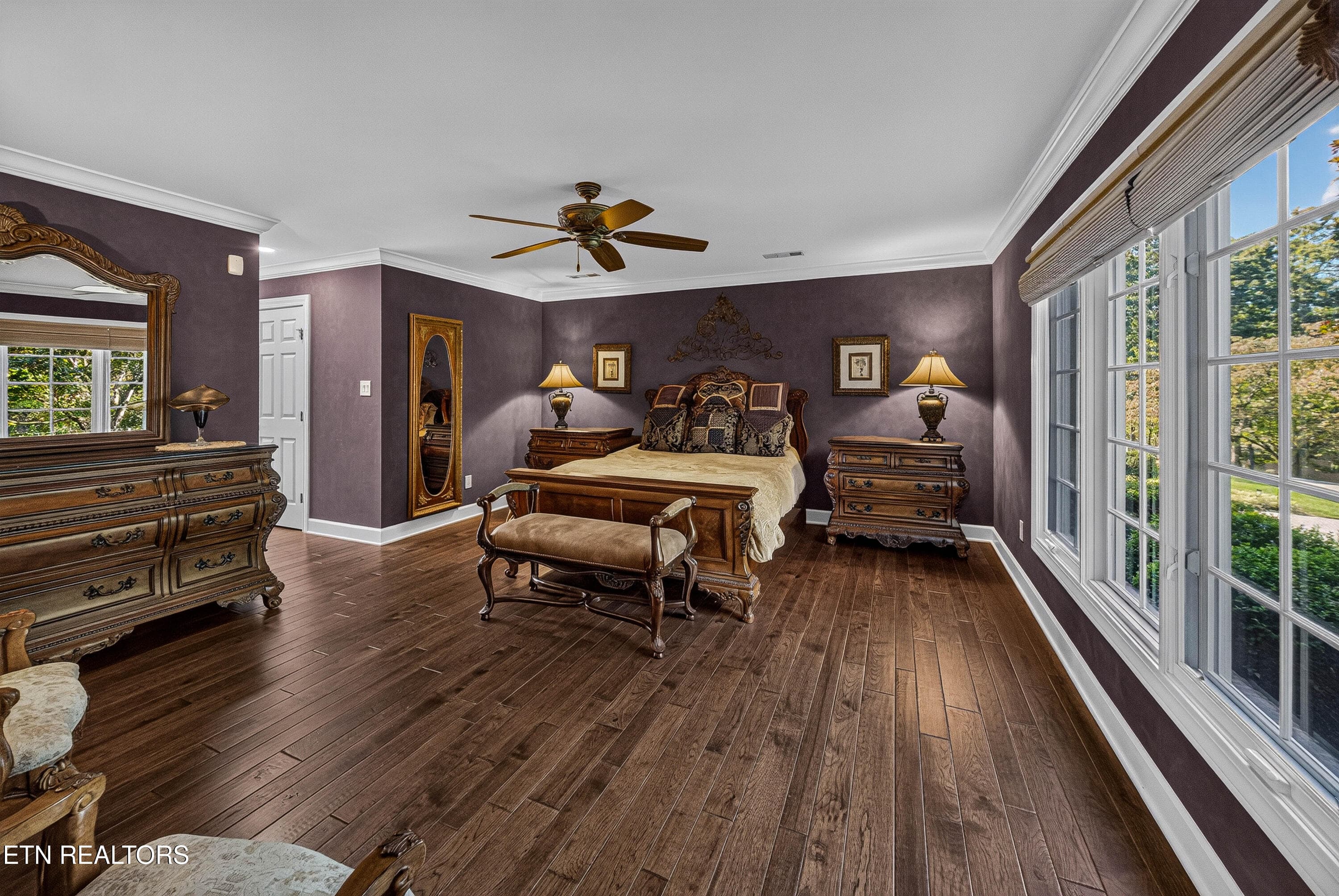 Primary Bedroom w/ Hardwood Floors - 10110 Loma Drive, Knoxville, TN 37922, Knoxville