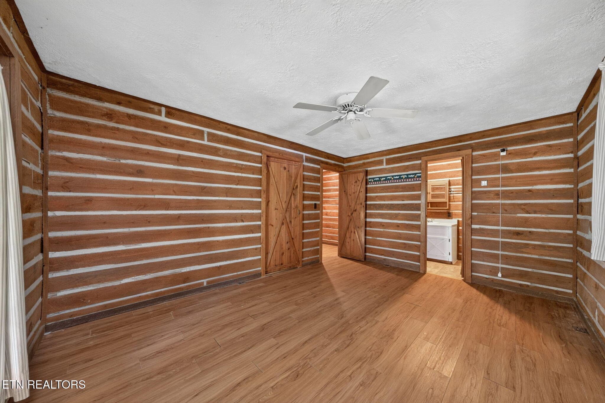 Master Bedroom - 154 Old Kentucky Stock Rd, Crossville, TN 38571, Crossville