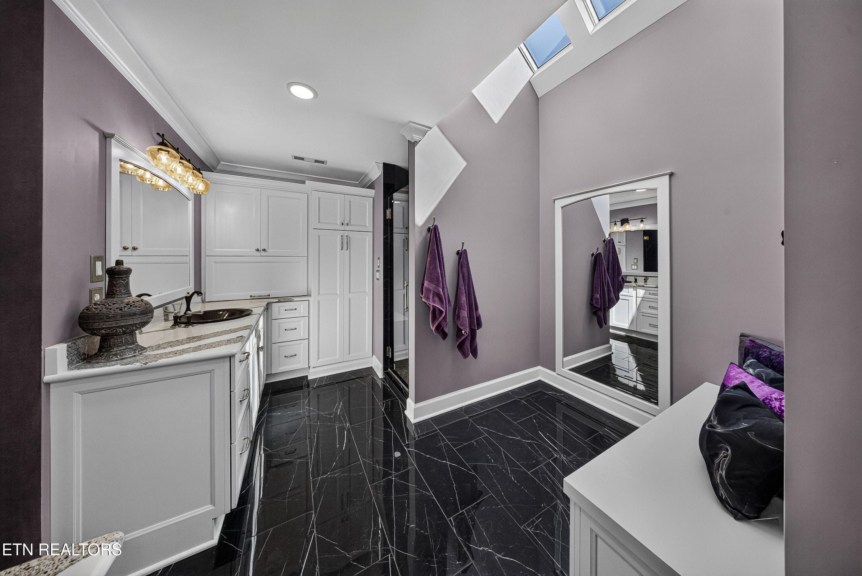 Dressing Mirror Under Skylights - 10110 Loma Drive, Knoxville, TN 37922, Knoxville
