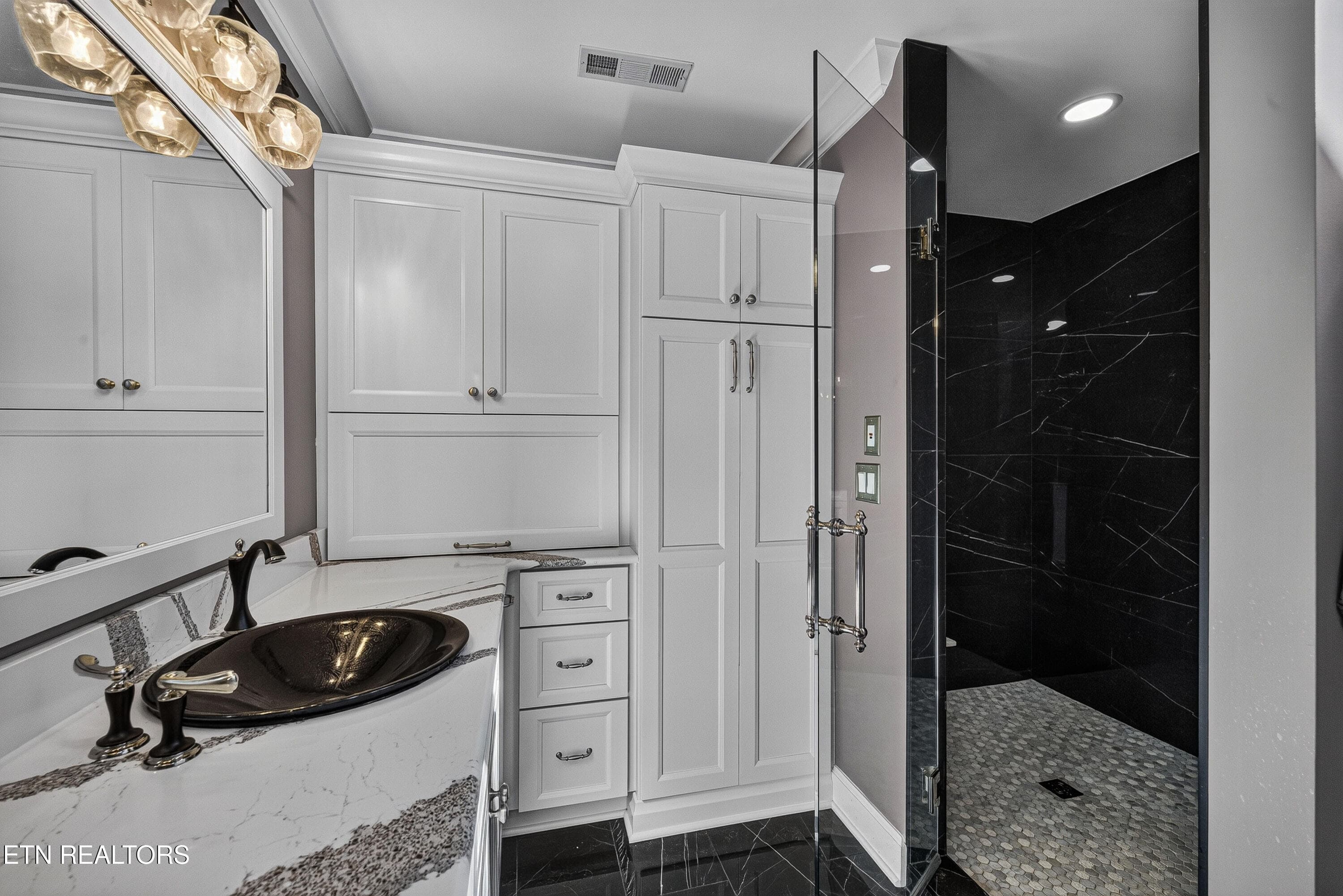Custom Cabinetry - 10110 Loma Drive, Knoxville, TN 37922, Knoxville