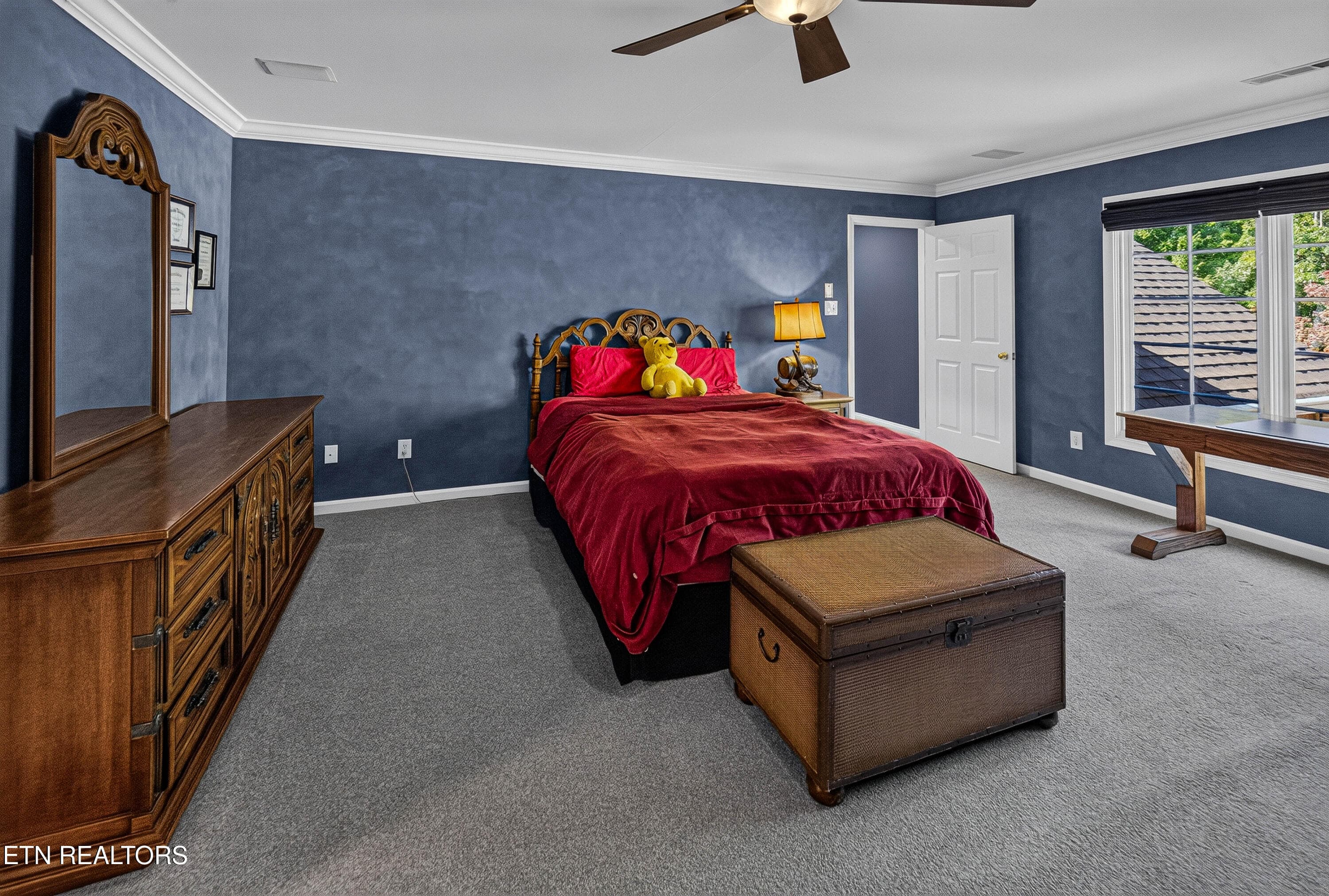 Bedroom 3 w/ Wall of Windows - 10110 Loma Drive, Knoxville, TN 37922, Knoxville