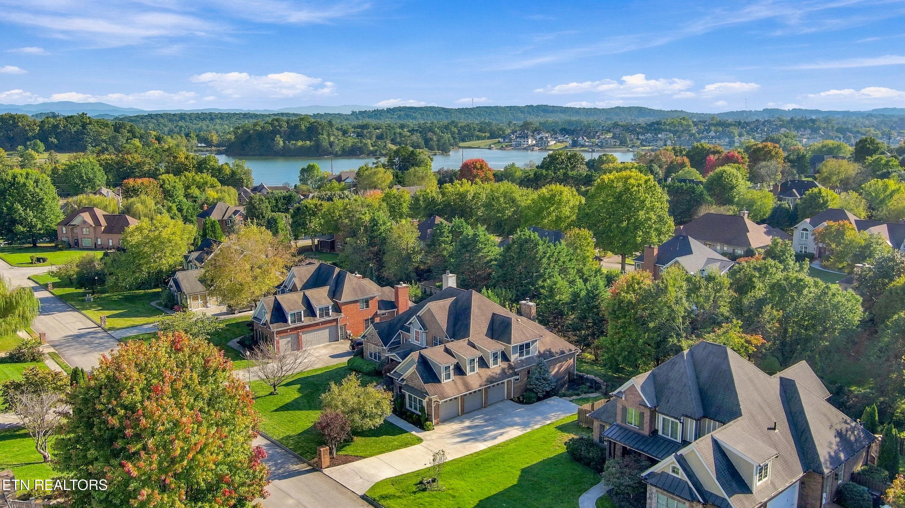Close to Lake - 723 Bayshore Rd, Knoxville, TN 37934, Knoxville
